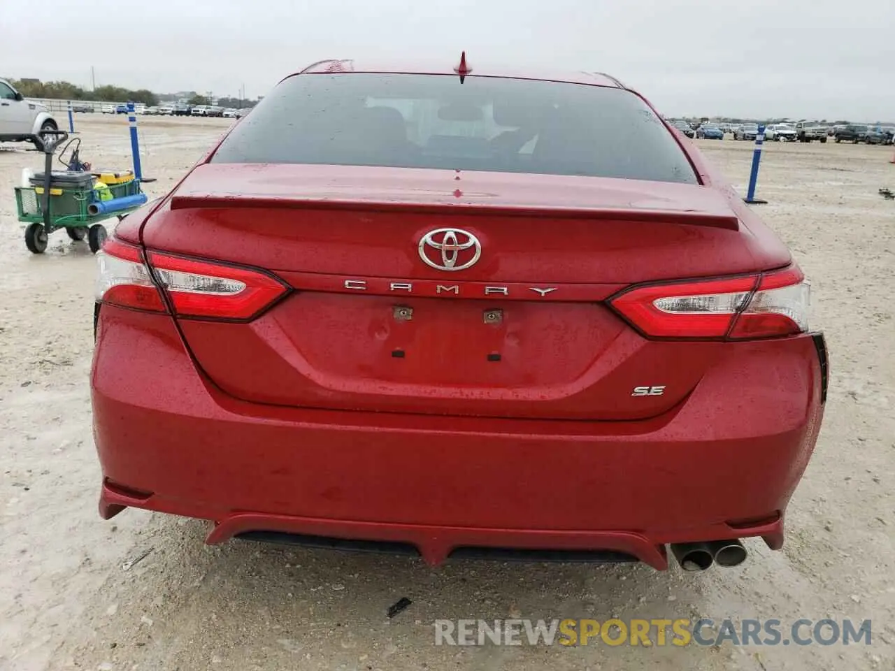 6 Photograph of a damaged car 4T1M11AK1LU375862 TOYOTA CAMRY 2020