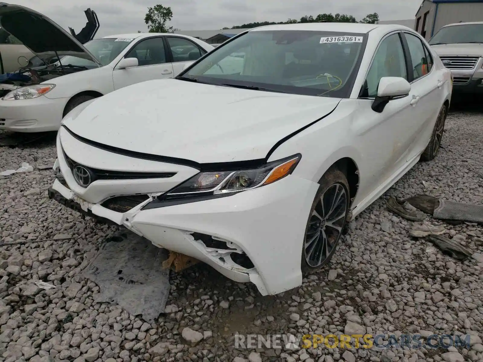 2 Photograph of a damaged car 4T1M11AK1LU397408 TOYOTA CAMRY 2020