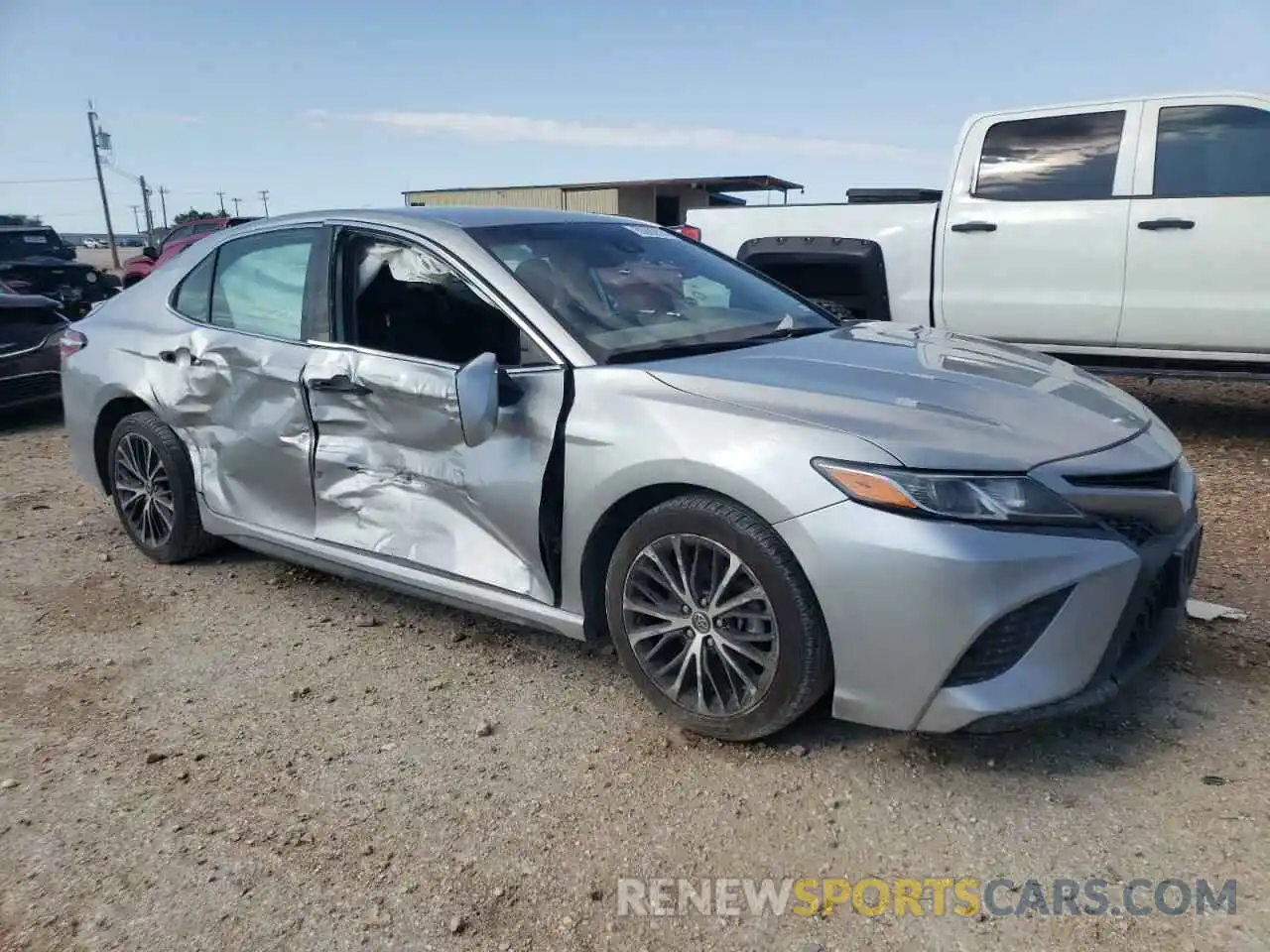 4 Photograph of a damaged car 4T1M11AK1LU859983 TOYOTA CAMRY 2020