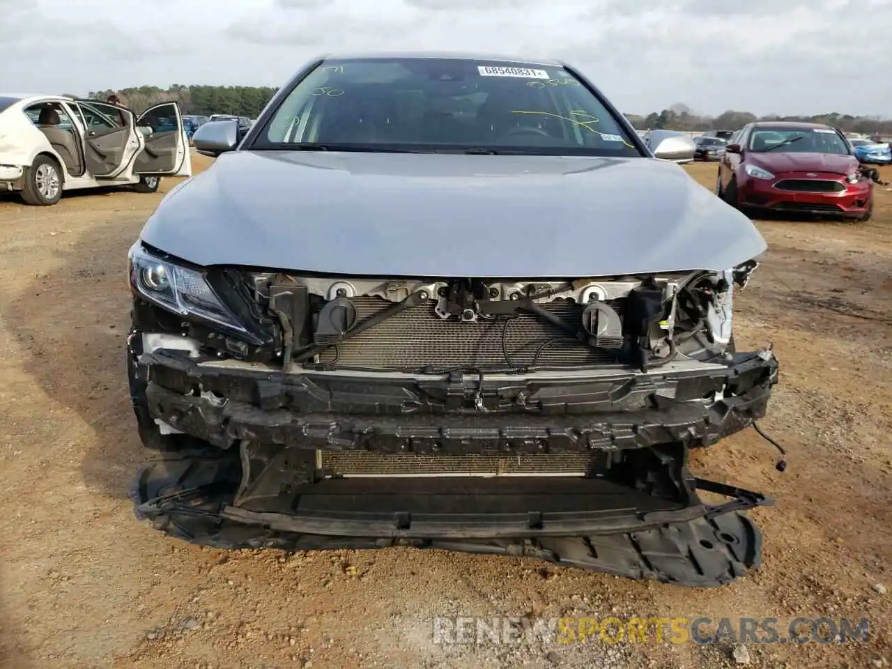 9 Photograph of a damaged car 4T1M11AK1LU890540 TOYOTA CAMRY 2020