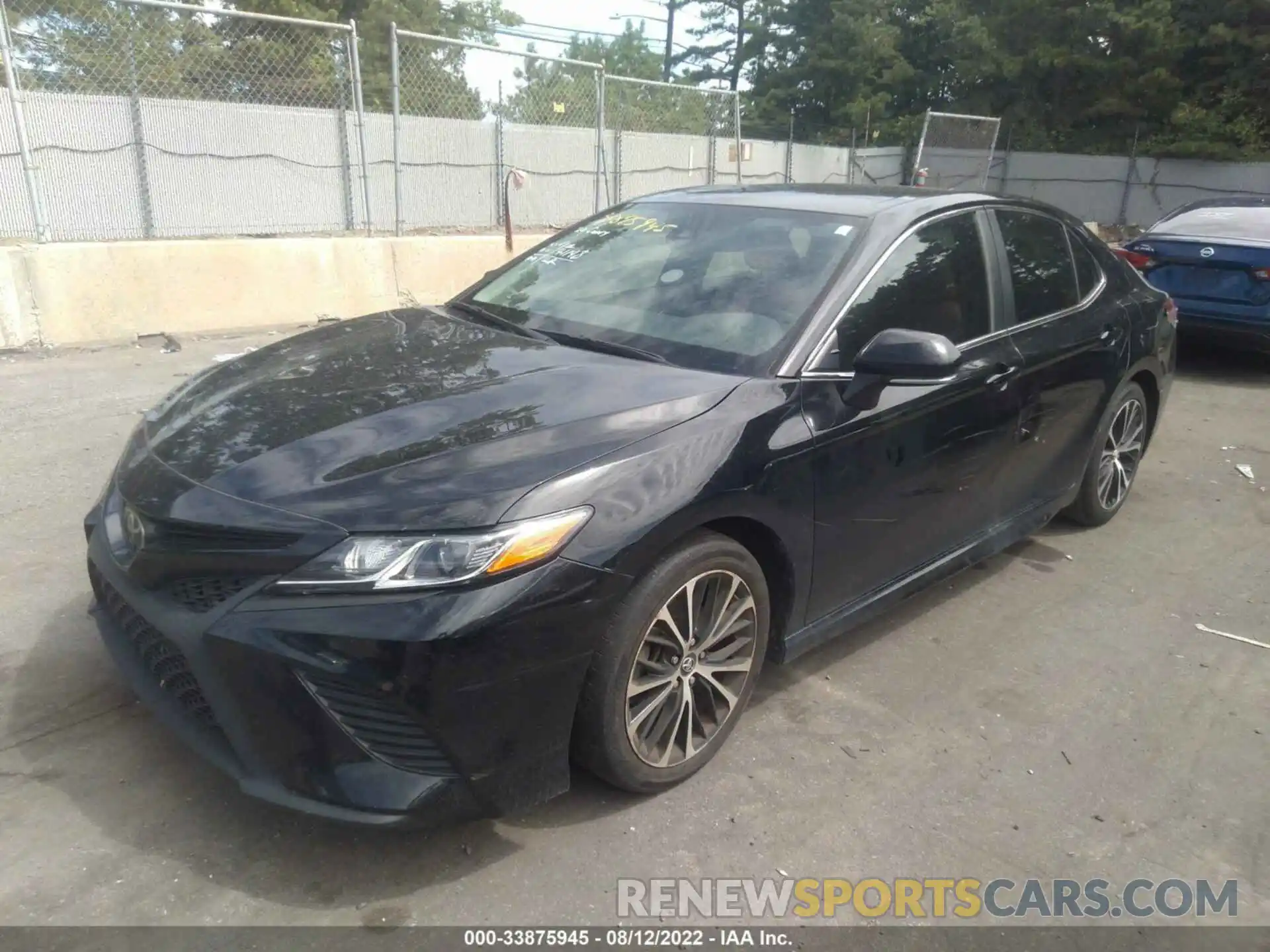 2 Photograph of a damaged car 4T1M11AK1LU918420 TOYOTA CAMRY 2020