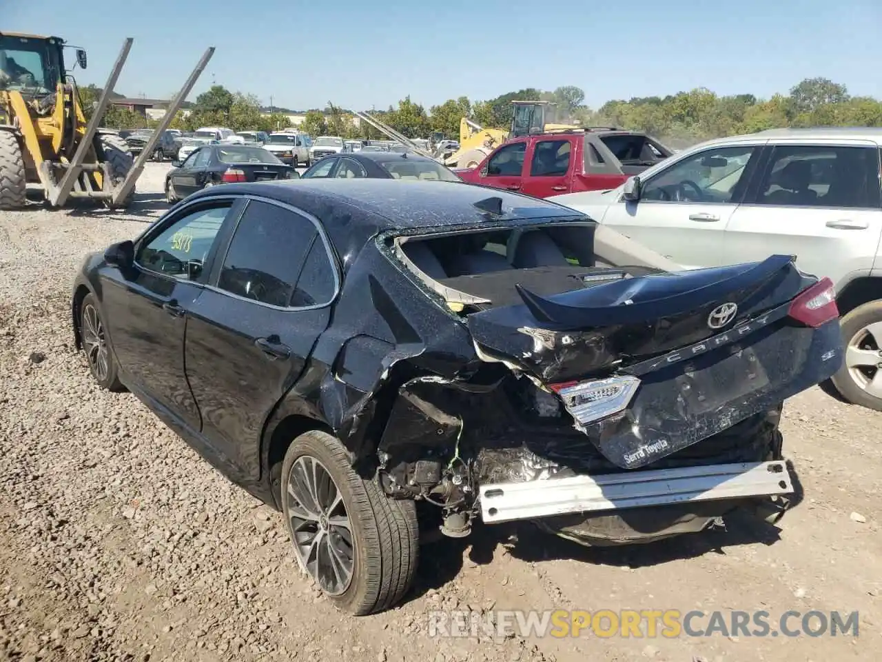 3 Photograph of a damaged car 4T1M11AK1LU983235 TOYOTA CAMRY 2020