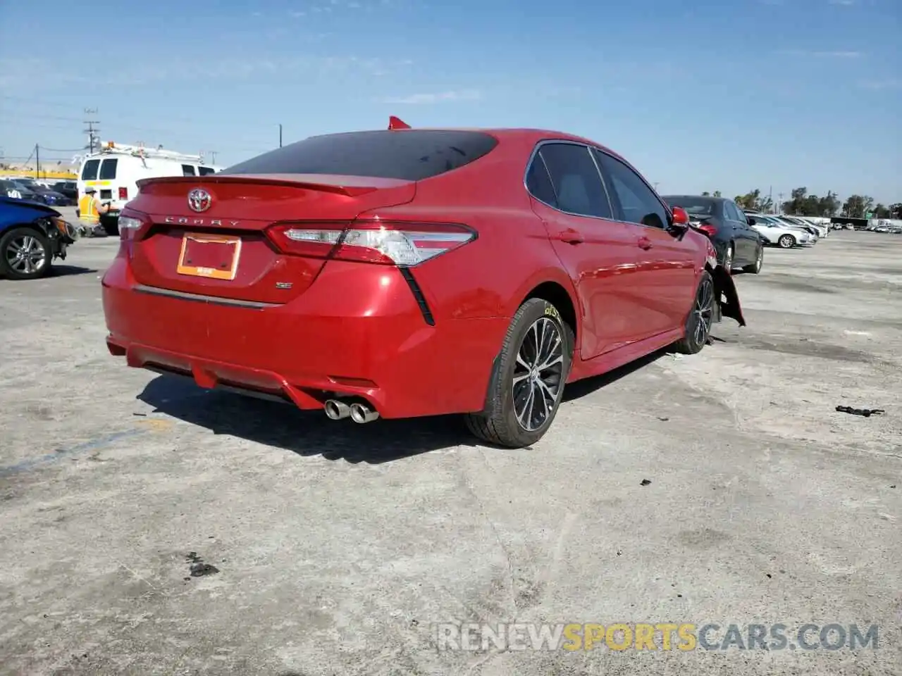 4 Photograph of a damaged car 4T1M11AK2LU311099 TOYOTA CAMRY 2020