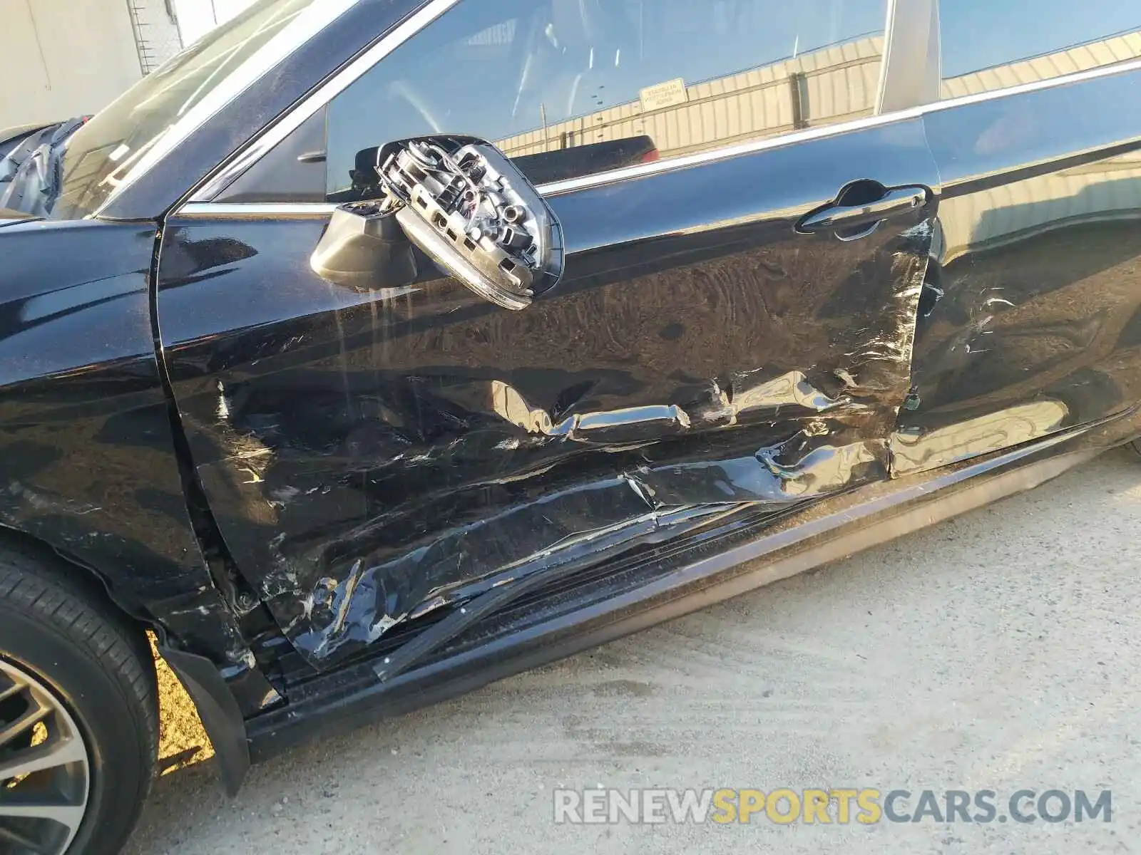 9 Photograph of a damaged car 4T1M11AK2LU358150 TOYOTA CAMRY 2020