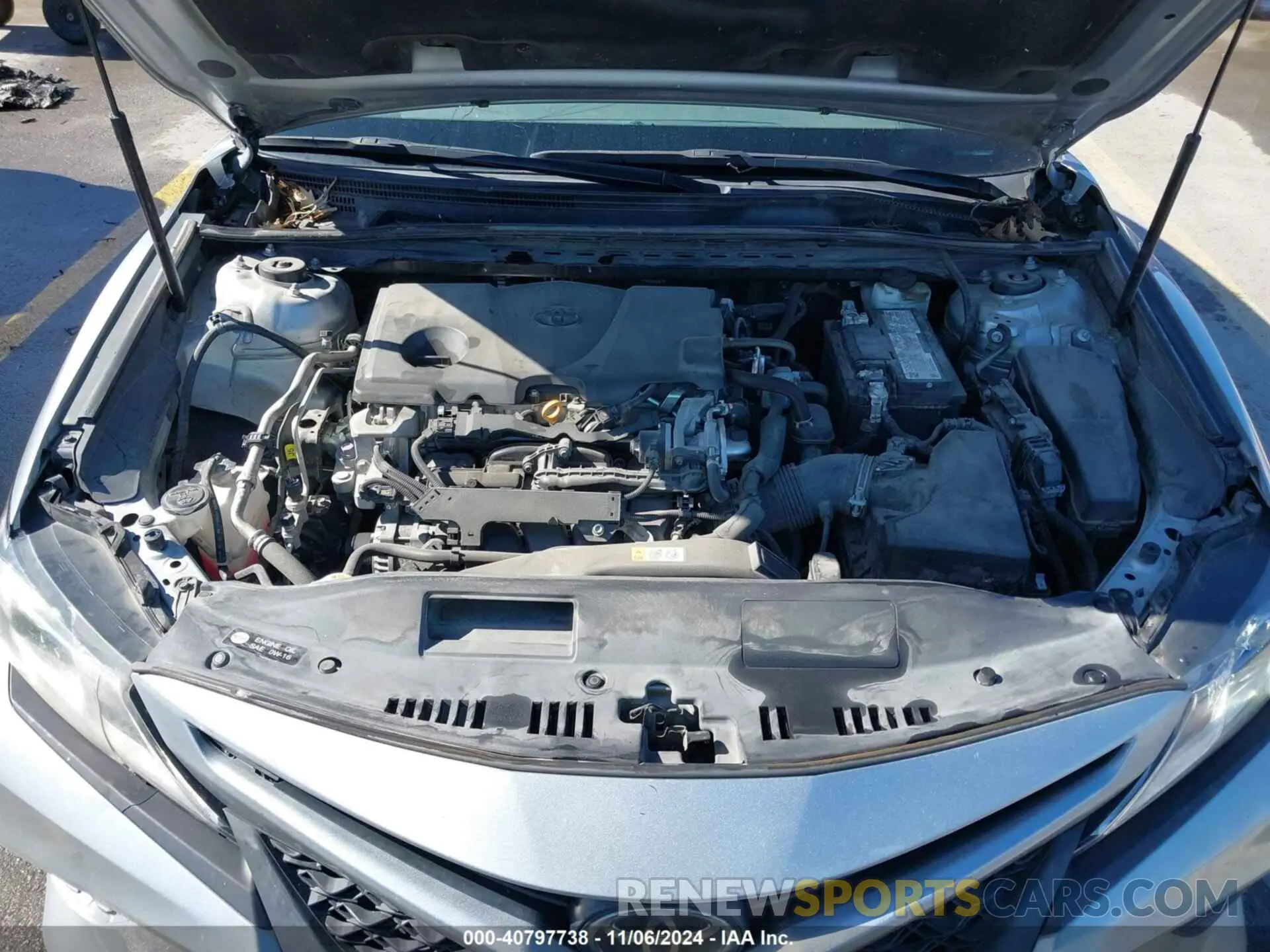 10 Photograph of a damaged car 4T1M11AK2LU399684 TOYOTA CAMRY 2020