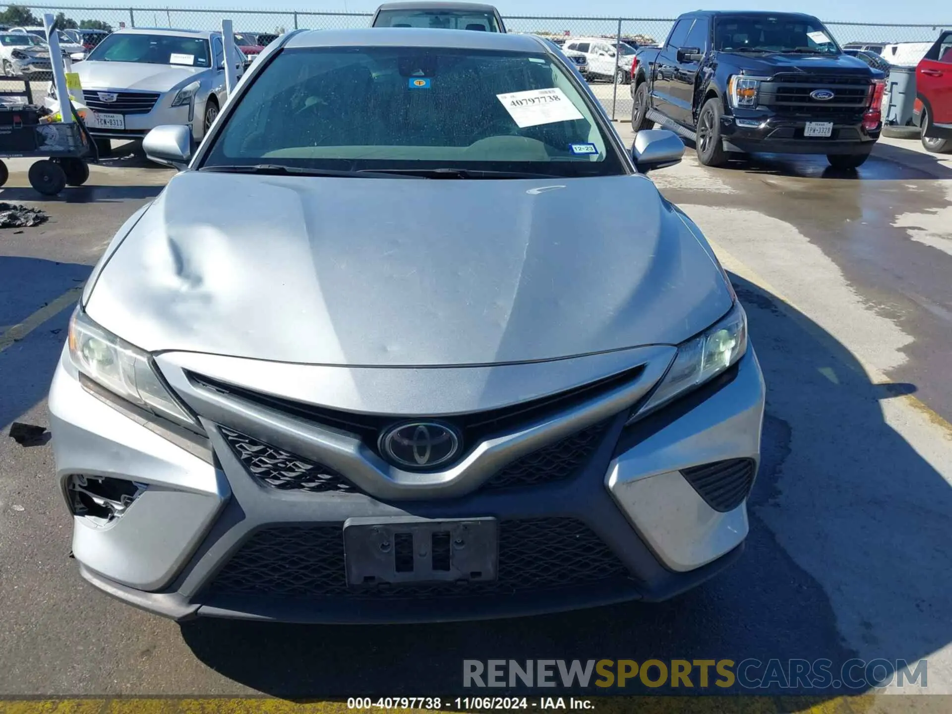6 Photograph of a damaged car 4T1M11AK2LU399684 TOYOTA CAMRY 2020