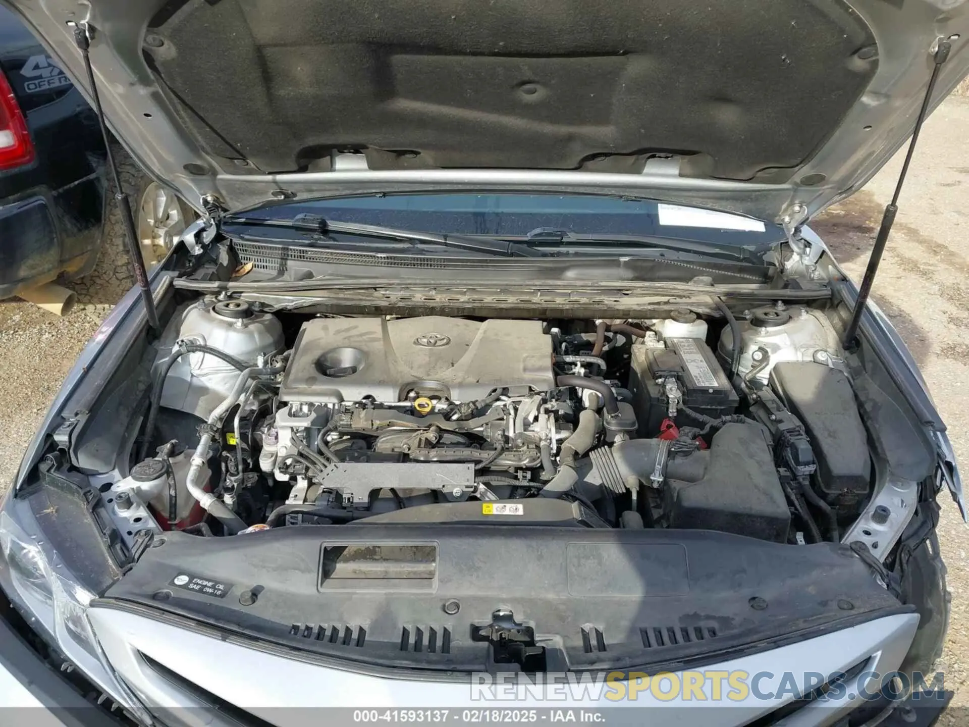 10 Photograph of a damaged car 4T1M11AK2LU869485 TOYOTA CAMRY 2020