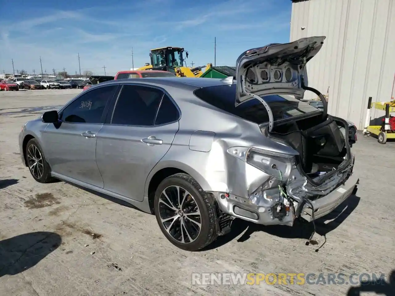 3 Photograph of a damaged car 4T1M11AK2LU879112 TOYOTA CAMRY 2020