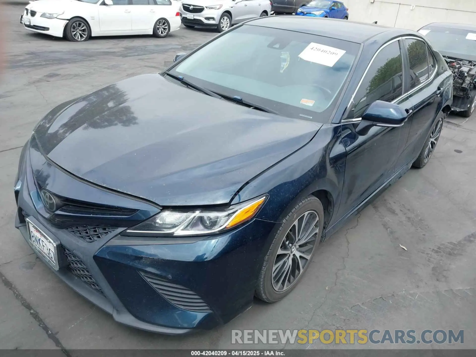 2 Photograph of a damaged car 4T1M11AK2LU900251 TOYOTA CAMRY 2020