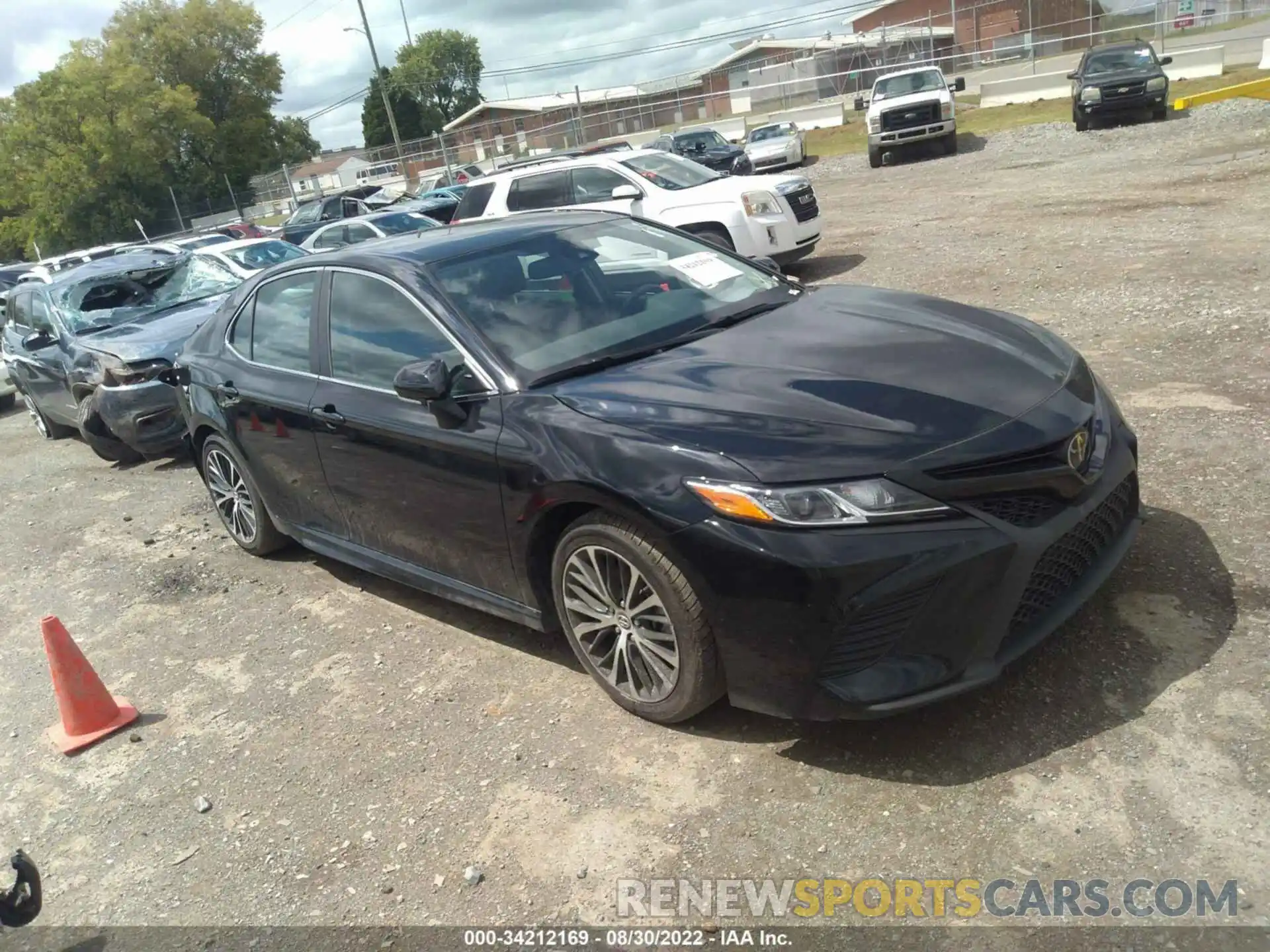 1 Photograph of a damaged car 4T1M11AK2LU921763 TOYOTA CAMRY 2020