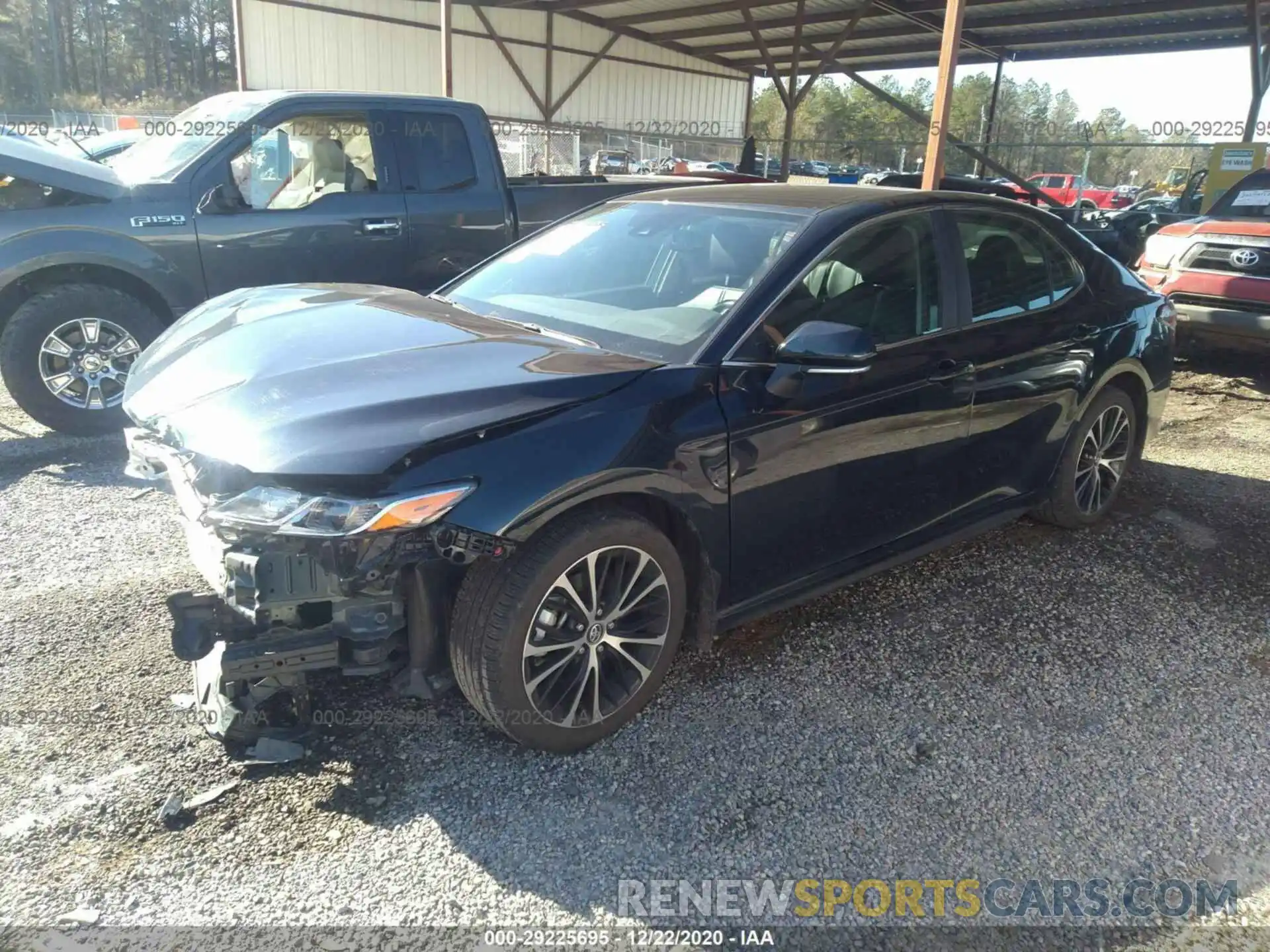 2 Photograph of a damaged car 4T1M11AK2LU921875 TOYOTA CAMRY 2020