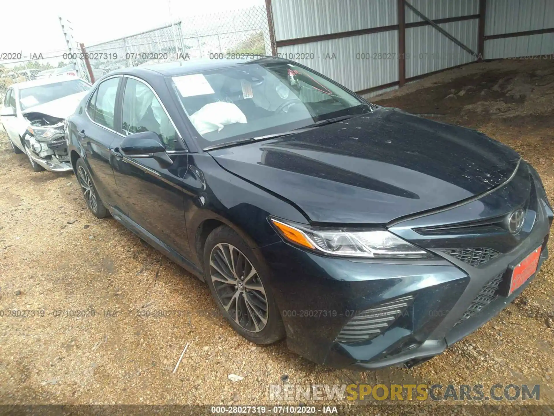 1 Photograph of a damaged car 4T1M11AK2LU930723 TOYOTA CAMRY 2020