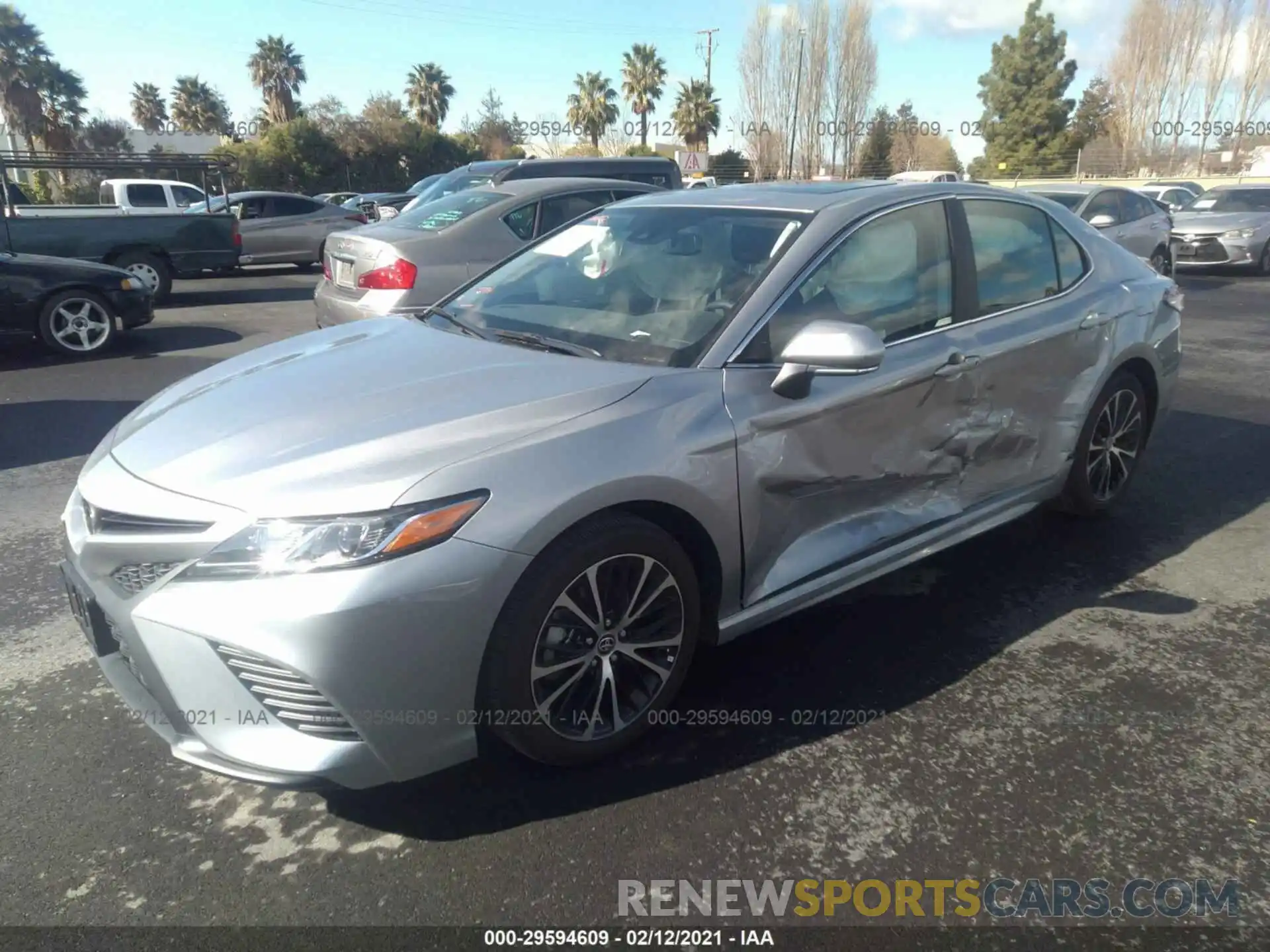 2 Photograph of a damaged car 4T1M11AK2LU948901 TOYOTA CAMRY 2020