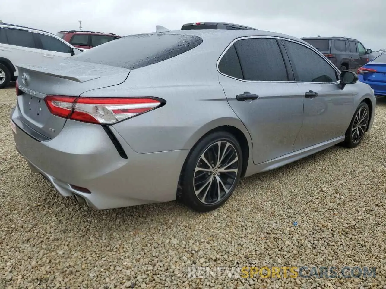 3 Photograph of a damaged car 4T1M11AK2LU951832 TOYOTA CAMRY 2020
