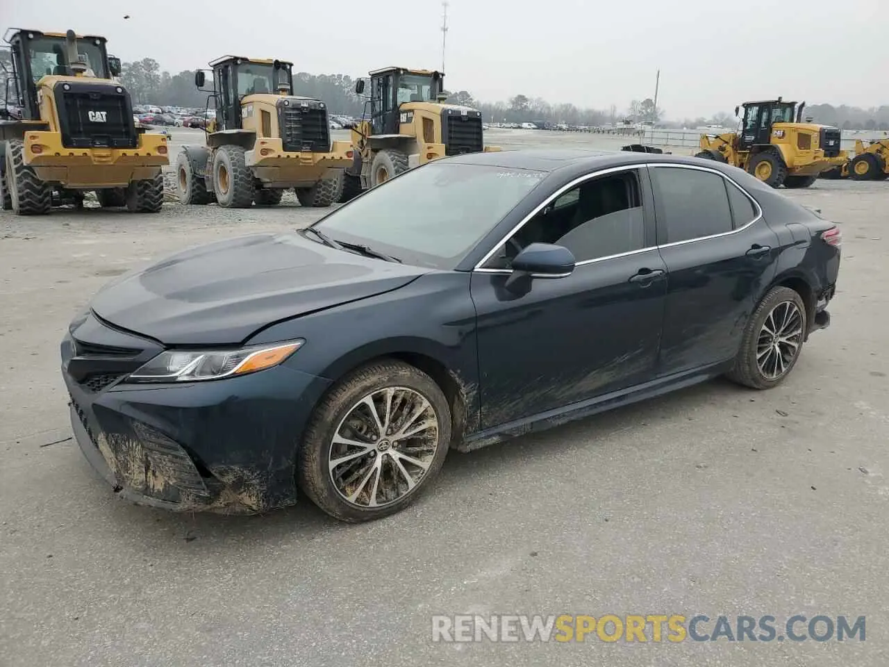 1 Photograph of a damaged car 4T1M11AK2LU955511 TOYOTA CAMRY 2020
