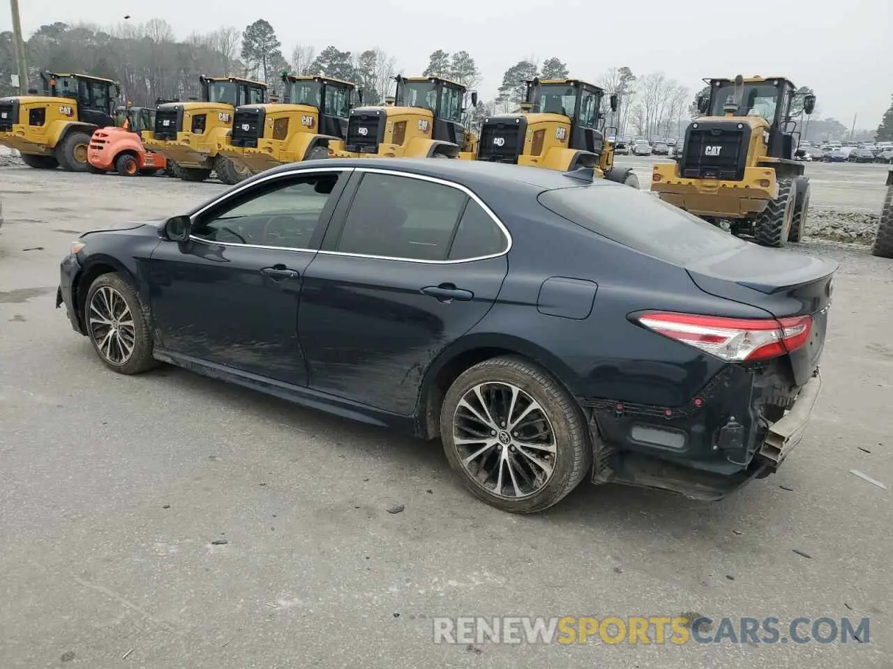 2 Photograph of a damaged car 4T1M11AK2LU955511 TOYOTA CAMRY 2020