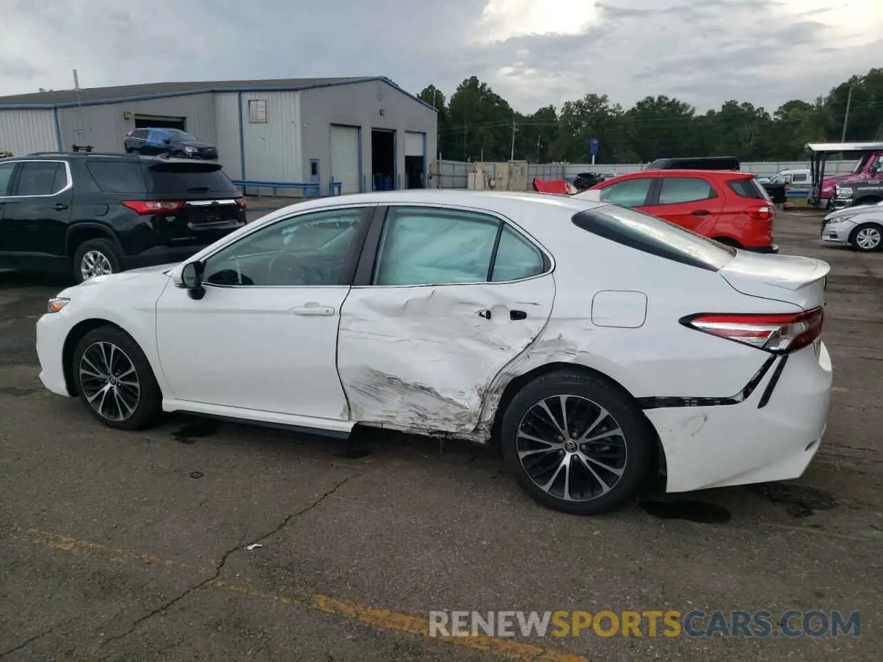 2 Photograph of a damaged car 4T1M11AK2LU980618 TOYOTA CAMRY 2020