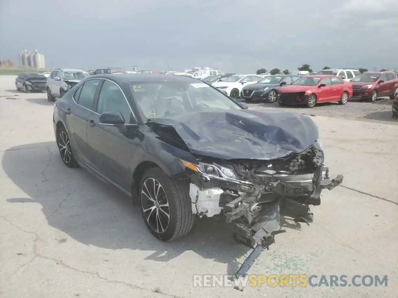 1 Photograph of a damaged car 4T1M11AK2LU982790 TOYOTA CAMRY 2020