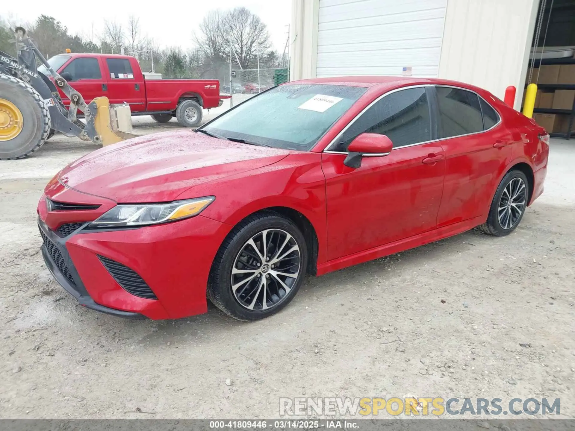 2 Photograph of a damaged car 4T1M11AK3LU364667 TOYOTA CAMRY 2020