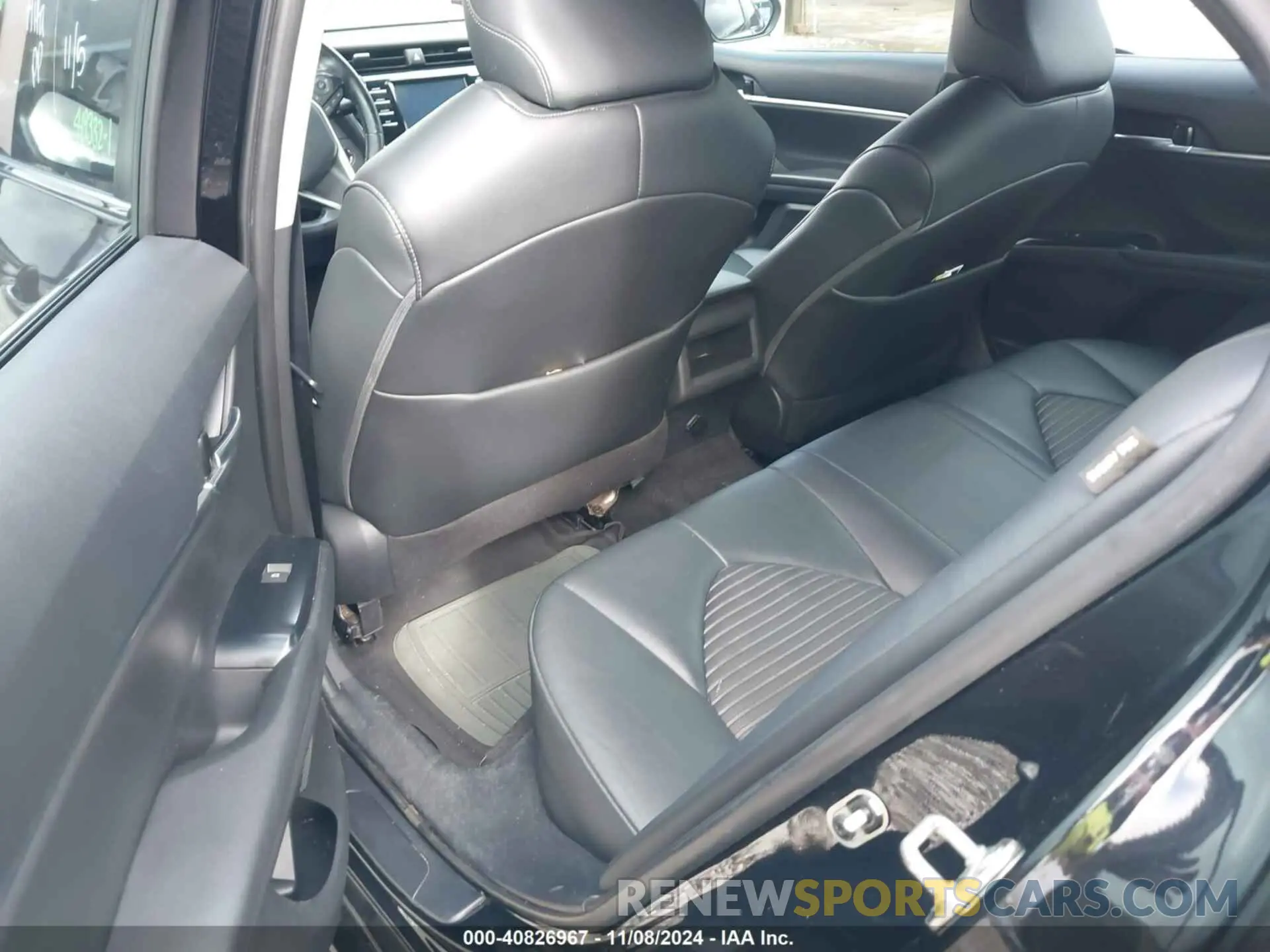 8 Photograph of a damaged car 4T1M11AK3LU391576 TOYOTA CAMRY 2020