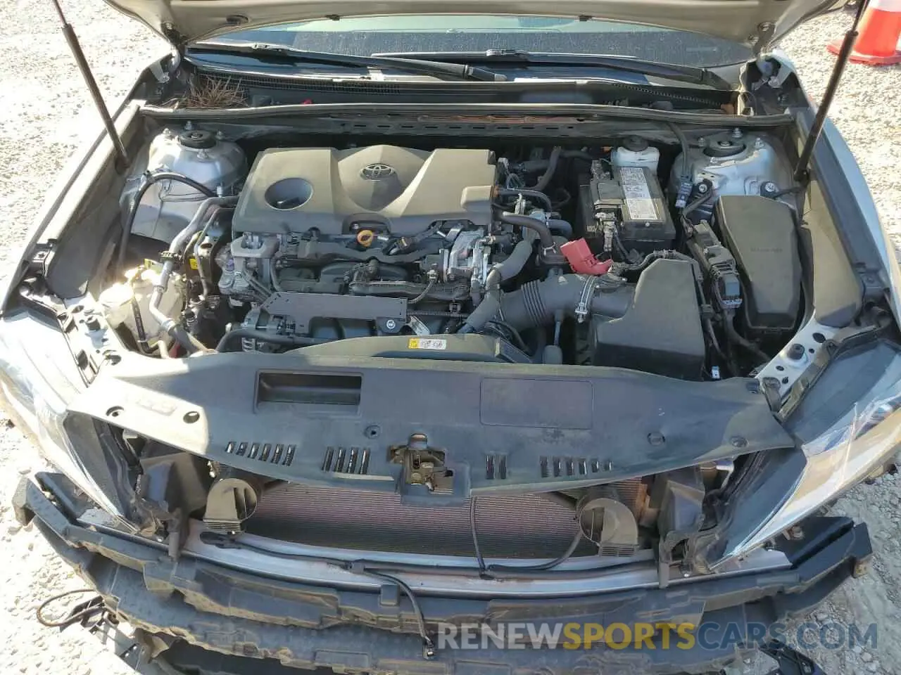 11 Photograph of a damaged car 4T1M11AK3LU396017 TOYOTA CAMRY 2020