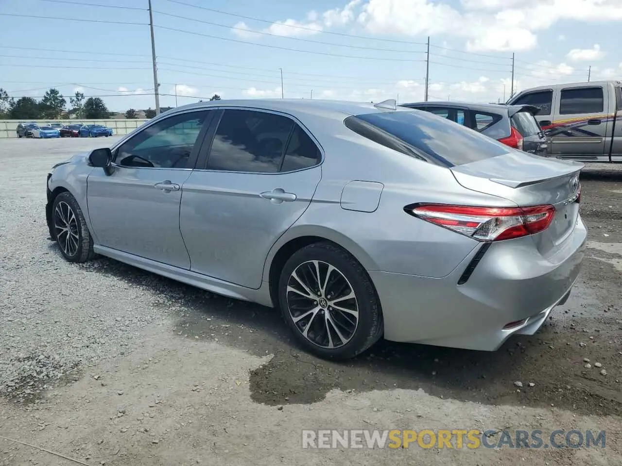 2 Photograph of a damaged car 4T1M11AK3LU505074 TOYOTA CAMRY 2020