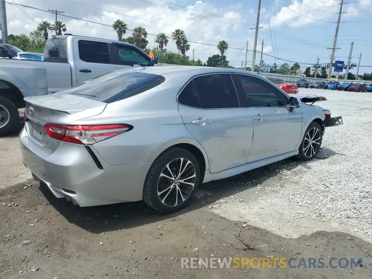 3 Photograph of a damaged car 4T1M11AK3LU505074 TOYOTA CAMRY 2020