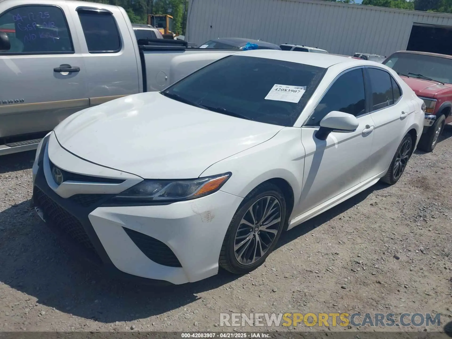 2 Photograph of a damaged car 4T1M11AK3LU862528 TOYOTA CAMRY 2020
