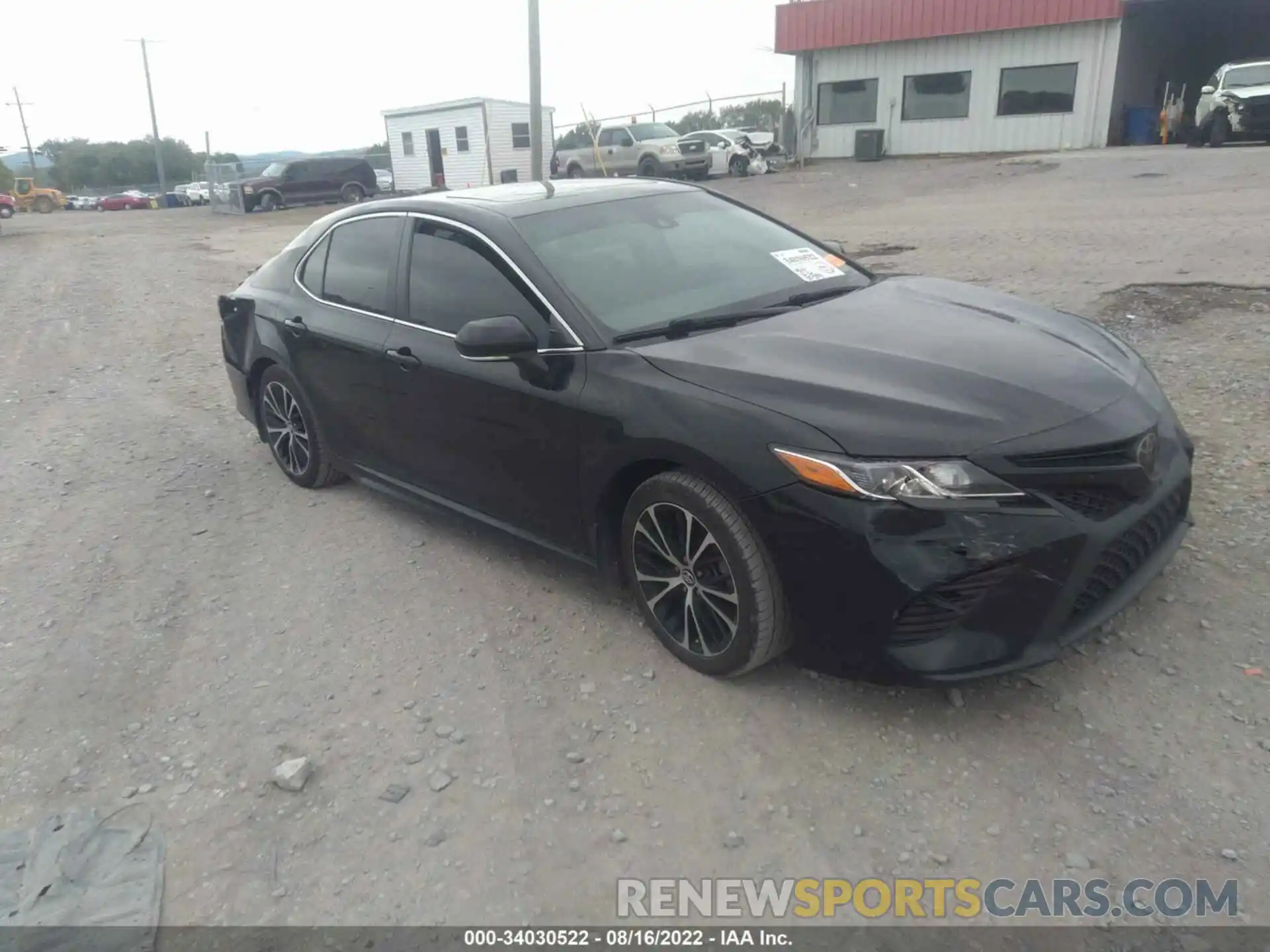 1 Photograph of a damaged car 4T1M11AK3LU880334 TOYOTA CAMRY 2020