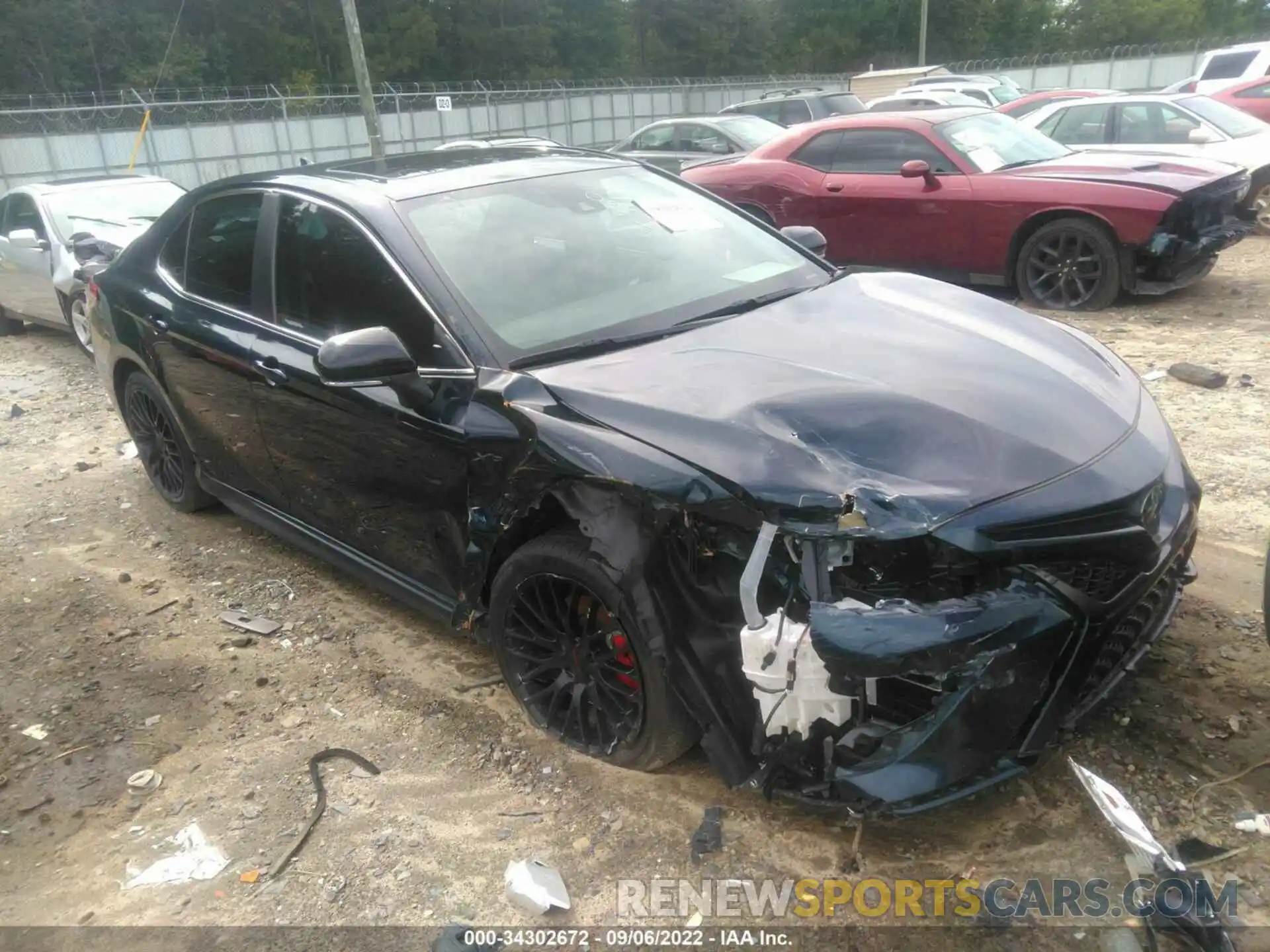 1 Photograph of a damaged car 4T1M11AK3LU882634 TOYOTA CAMRY 2020