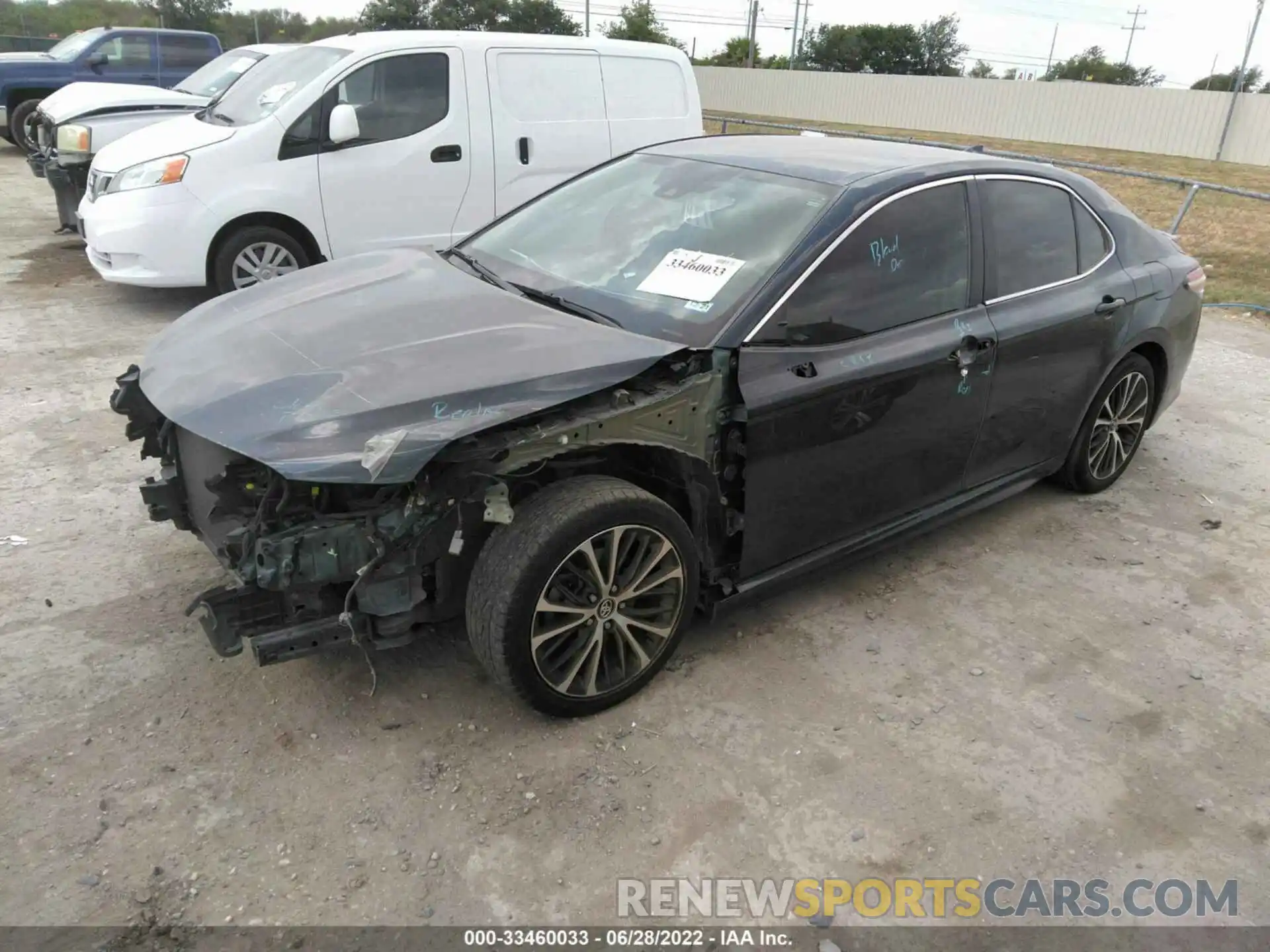 2 Photograph of a damaged car 4T1M11AK3LU902655 TOYOTA CAMRY 2020