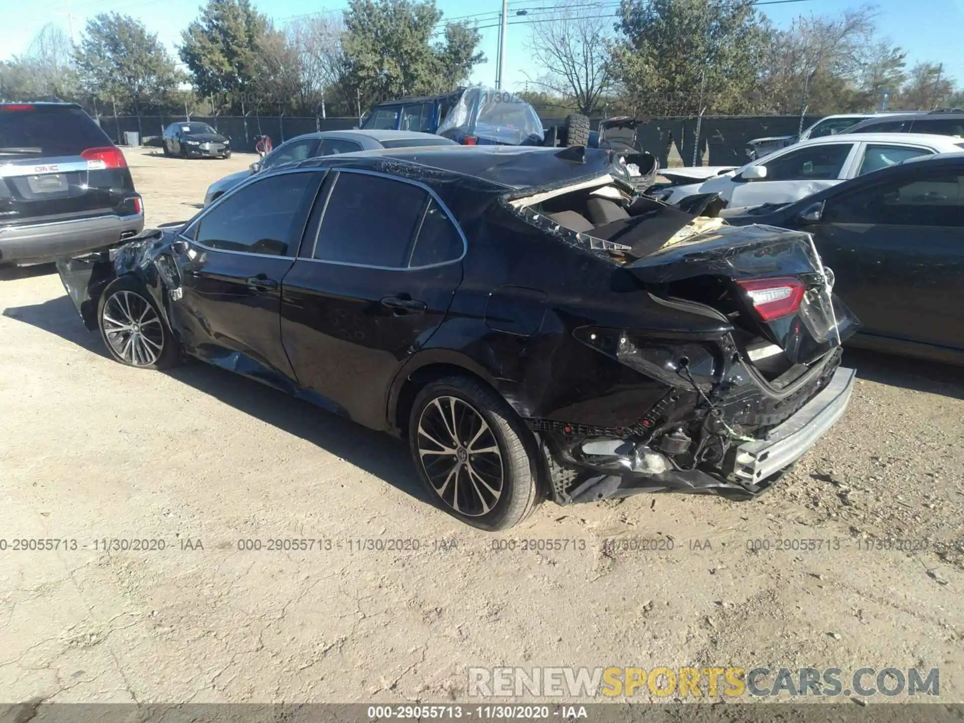 3 Photograph of a damaged car 4T1M11AK3LU903403 TOYOTA CAMRY 2020