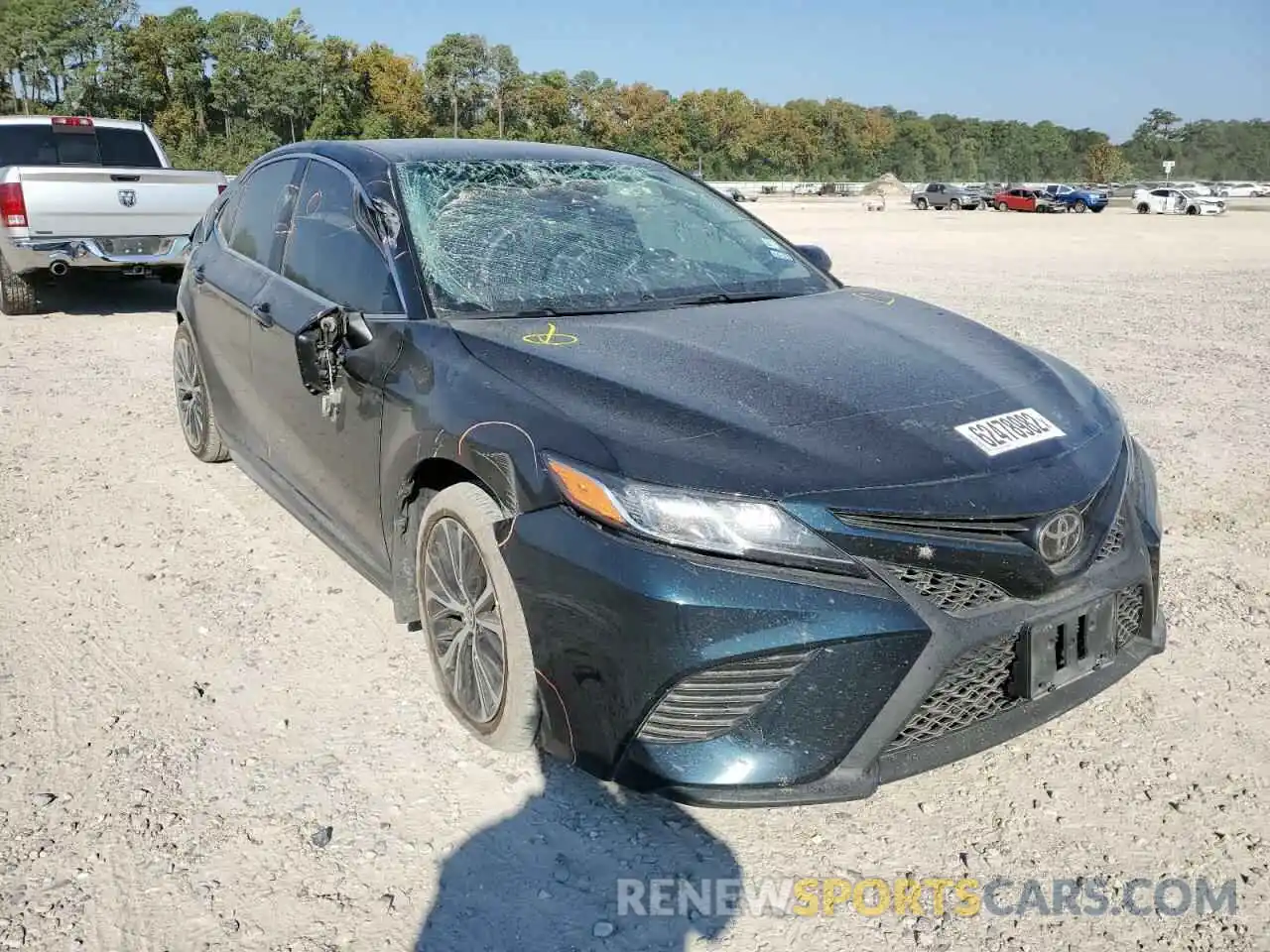 1 Photograph of a damaged car 4T1M11AK4LU387763 TOYOTA CAMRY 2020