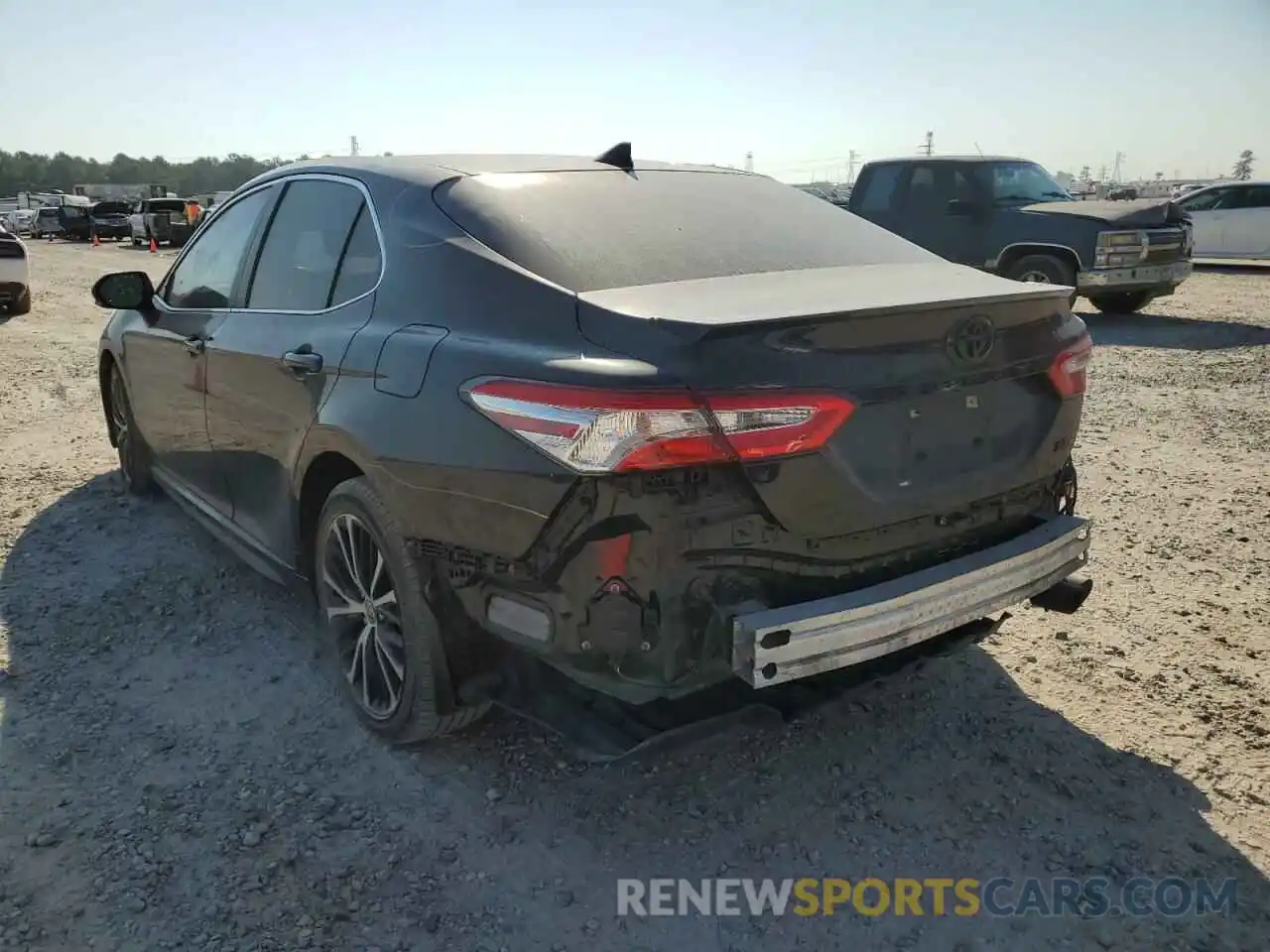 3 Photograph of a damaged car 4T1M11AK4LU387763 TOYOTA CAMRY 2020