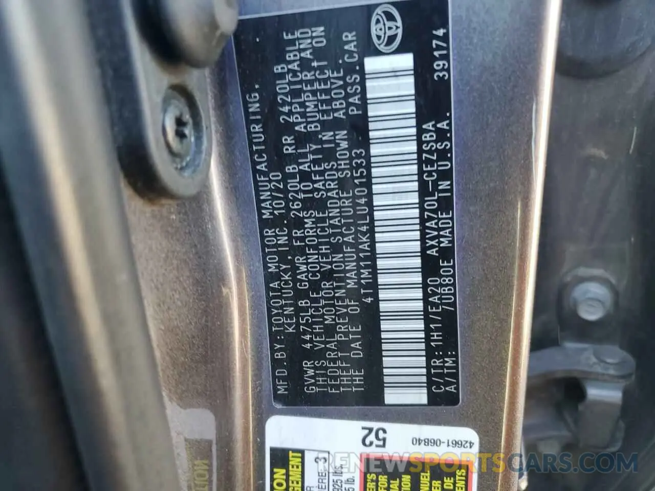 14 Photograph of a damaged car 4T1M11AK4LU401533 TOYOTA CAMRY 2020