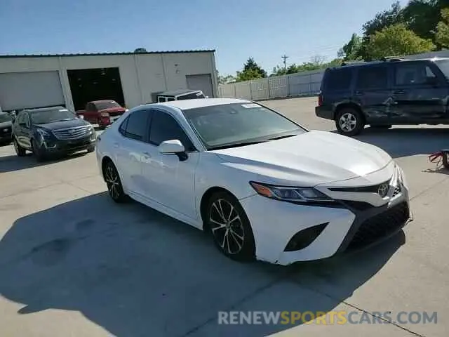 10 Photograph of a damaged car 4T1M11AK4LU906763 TOYOTA CAMRY 2020