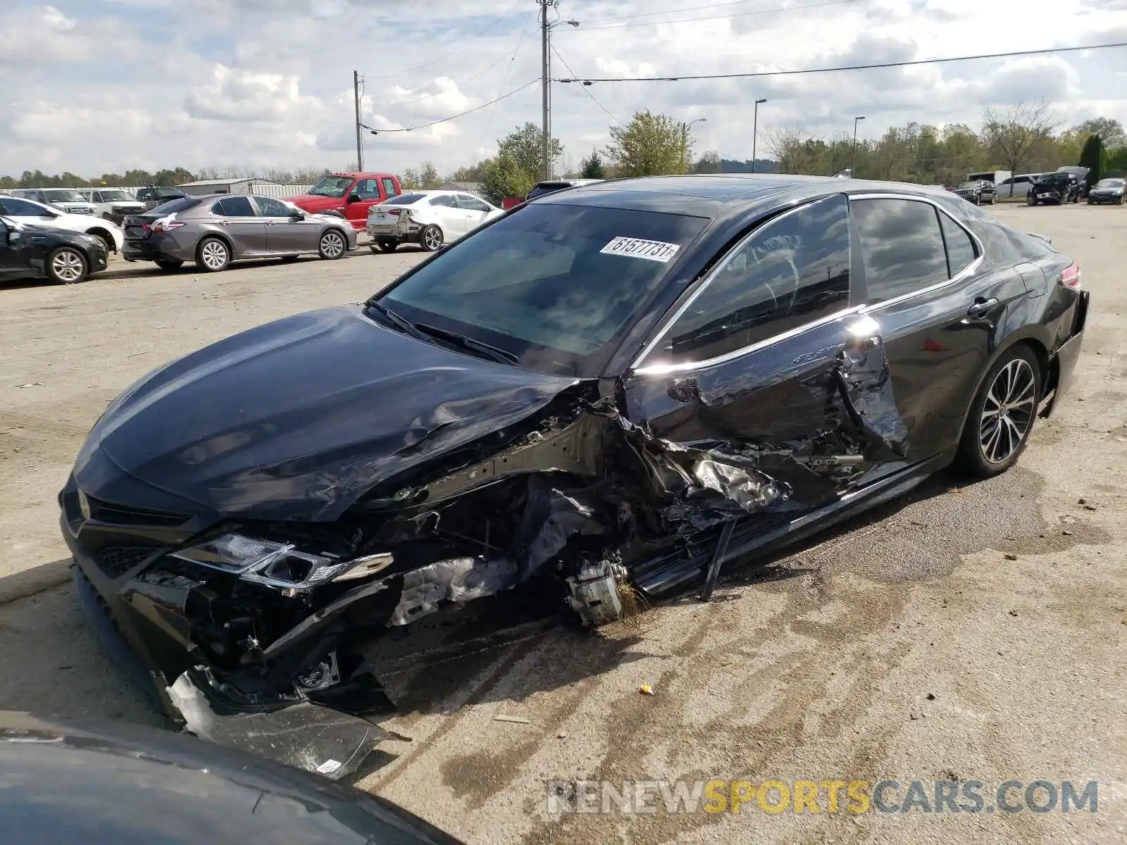 2 Photograph of a damaged car 4T1M11AK4LU915088 TOYOTA CAMRY 2020