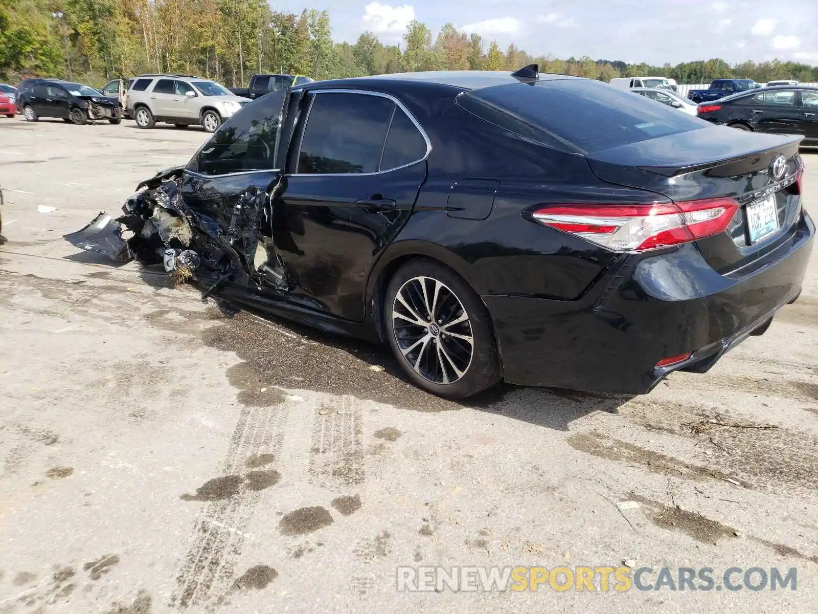 3 Photograph of a damaged car 4T1M11AK4LU915088 TOYOTA CAMRY 2020