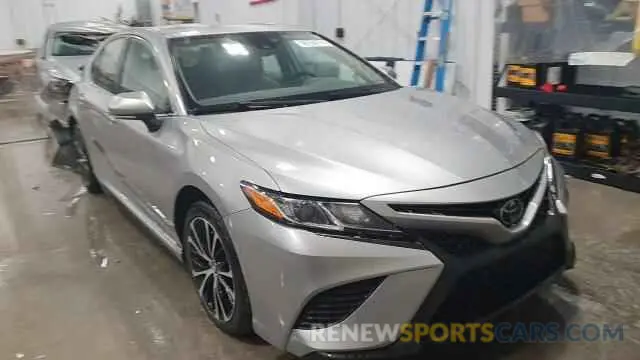 14 Photograph of a damaged car 4T1M11AK4LU923109 TOYOTA CAMRY 2020