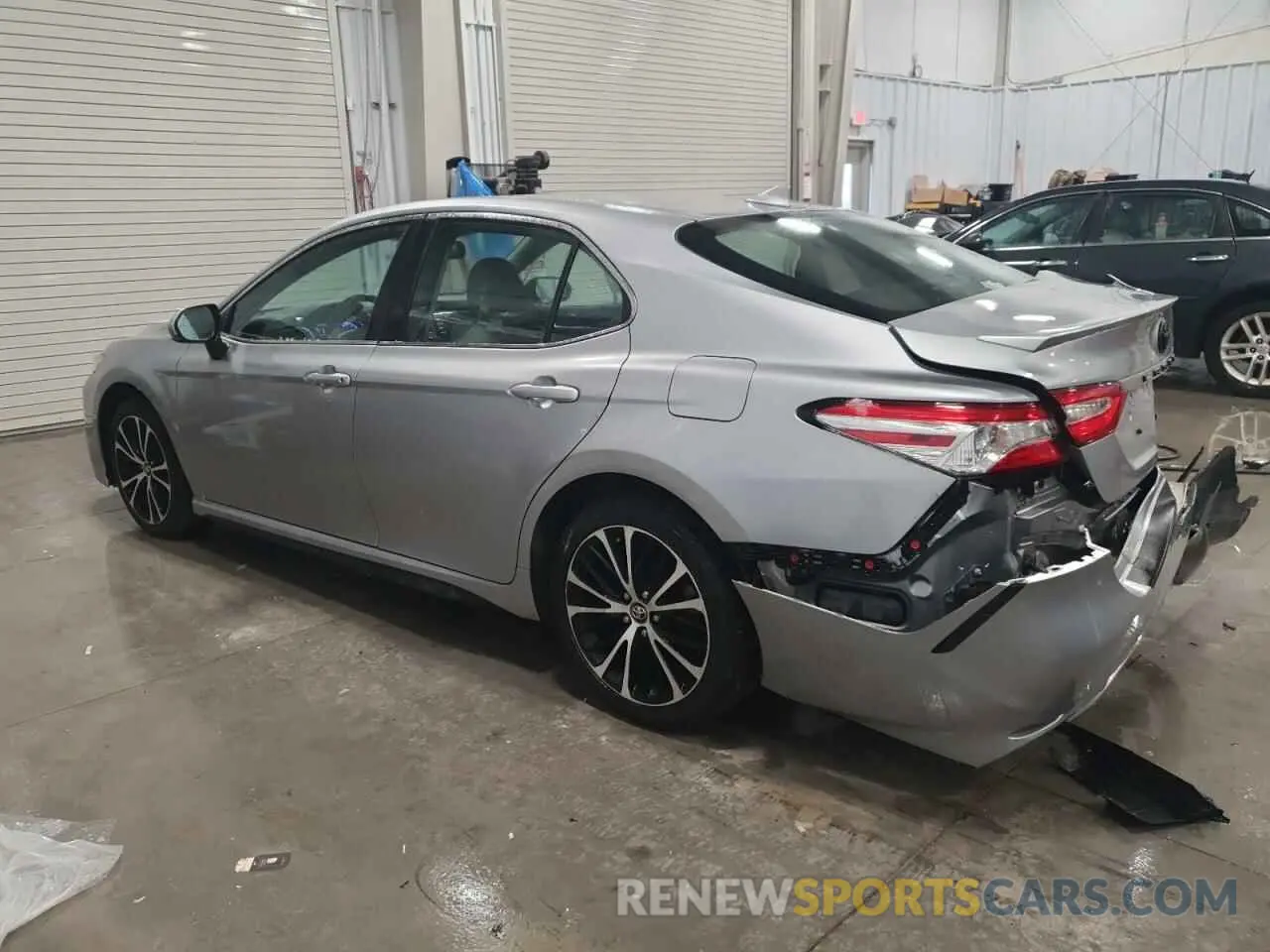 2 Photograph of a damaged car 4T1M11AK4LU923109 TOYOTA CAMRY 2020
