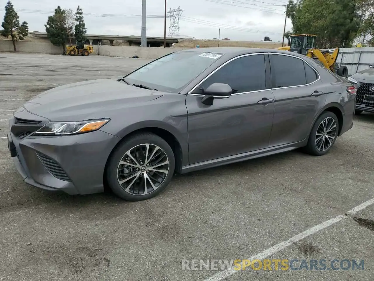 1 Photograph of a damaged car 4T1M11AK4LU960757 TOYOTA CAMRY 2020