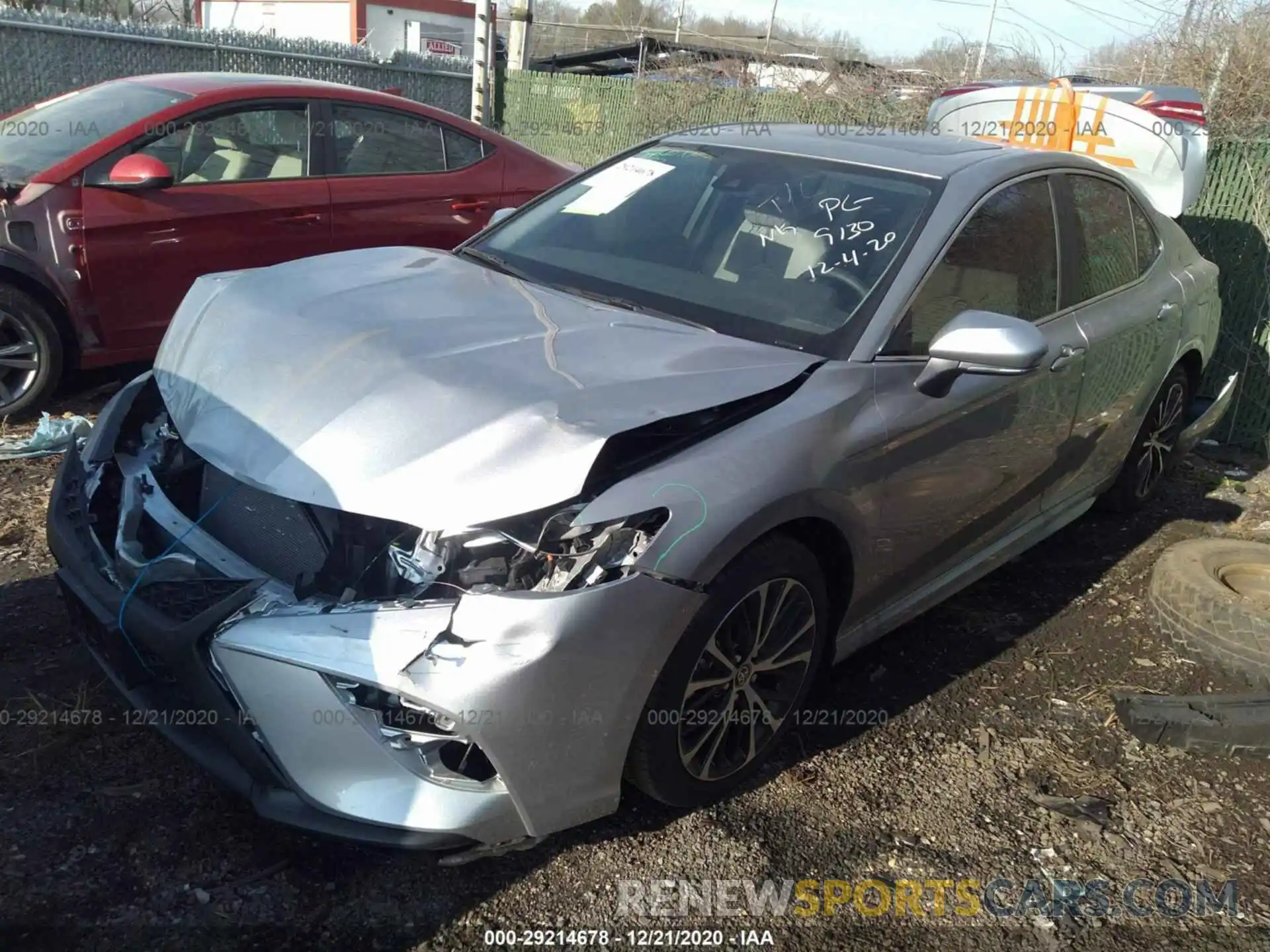 2 Photograph of a damaged car 4T1M11AK4LU985612 TOYOTA CAMRY 2020