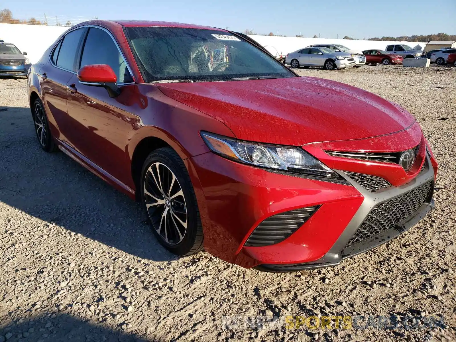 1 Photograph of a damaged car 4T1M11AK5LU301148 TOYOTA CAMRY 2020