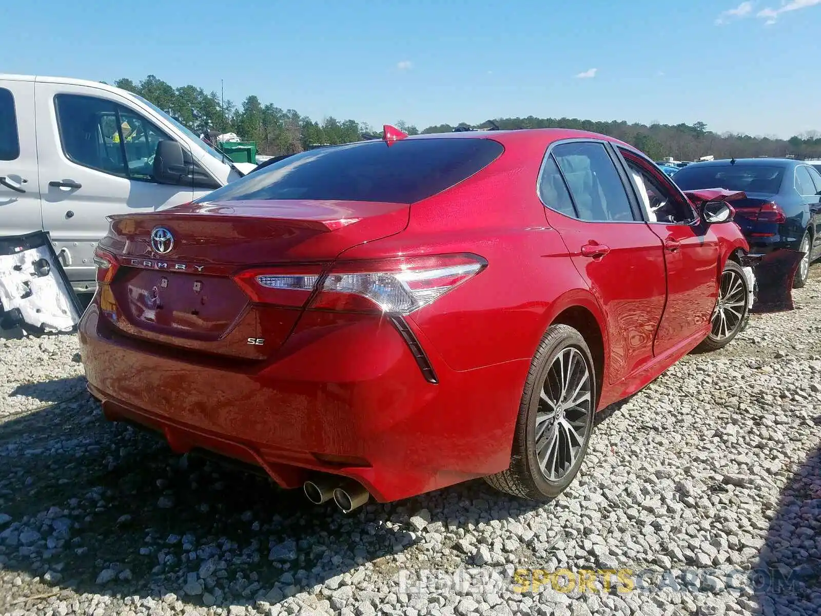 4 Photograph of a damaged car 4T1M11AK5LU310268 TOYOTA CAMRY 2020