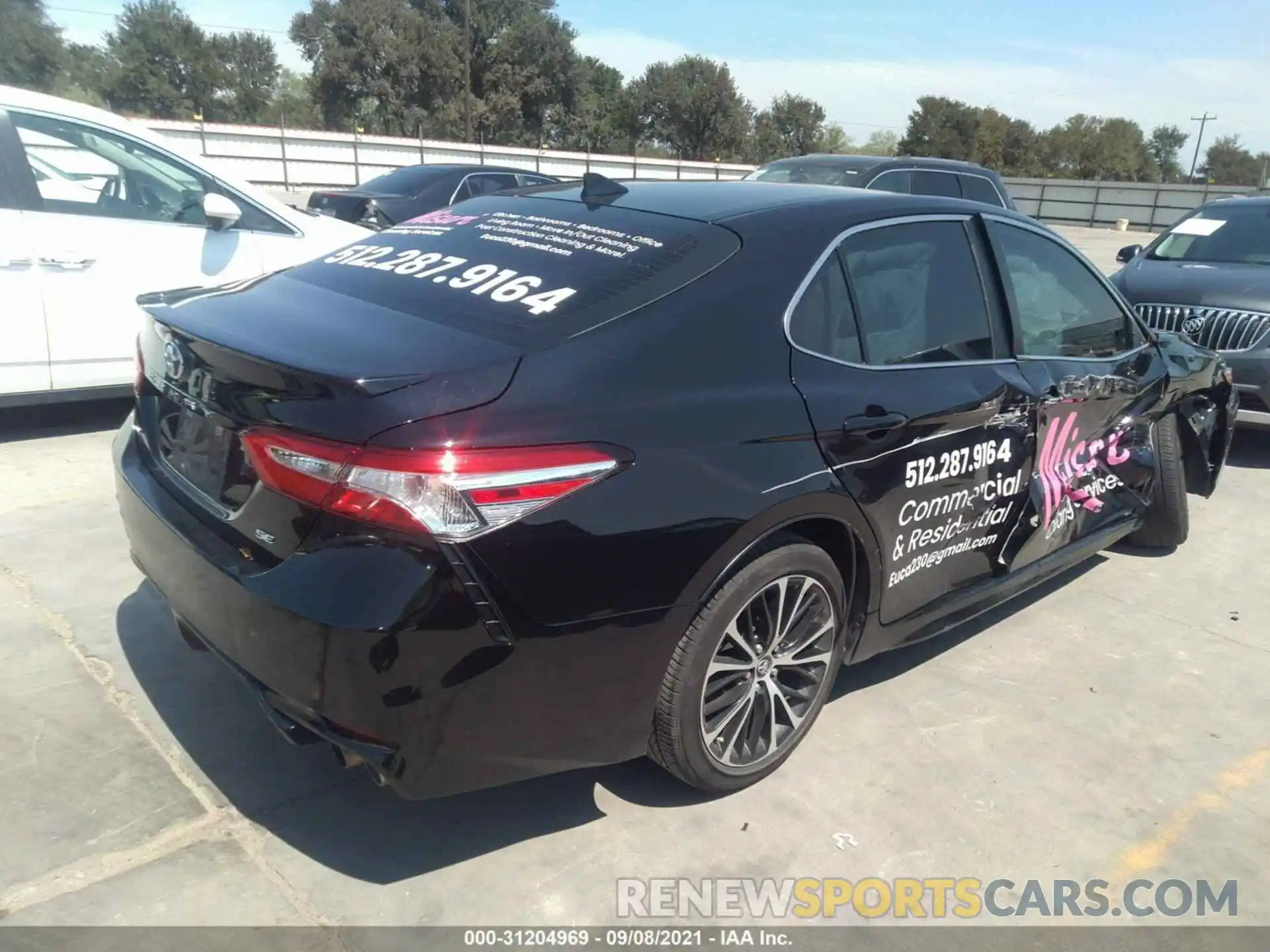 4 Photograph of a damaged car 4T1M11AK5LU351550 TOYOTA CAMRY 2020