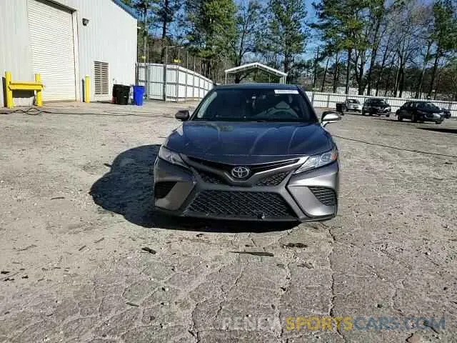 13 Photograph of a damaged car 4T1M11AK5LU860005 TOYOTA CAMRY 2020