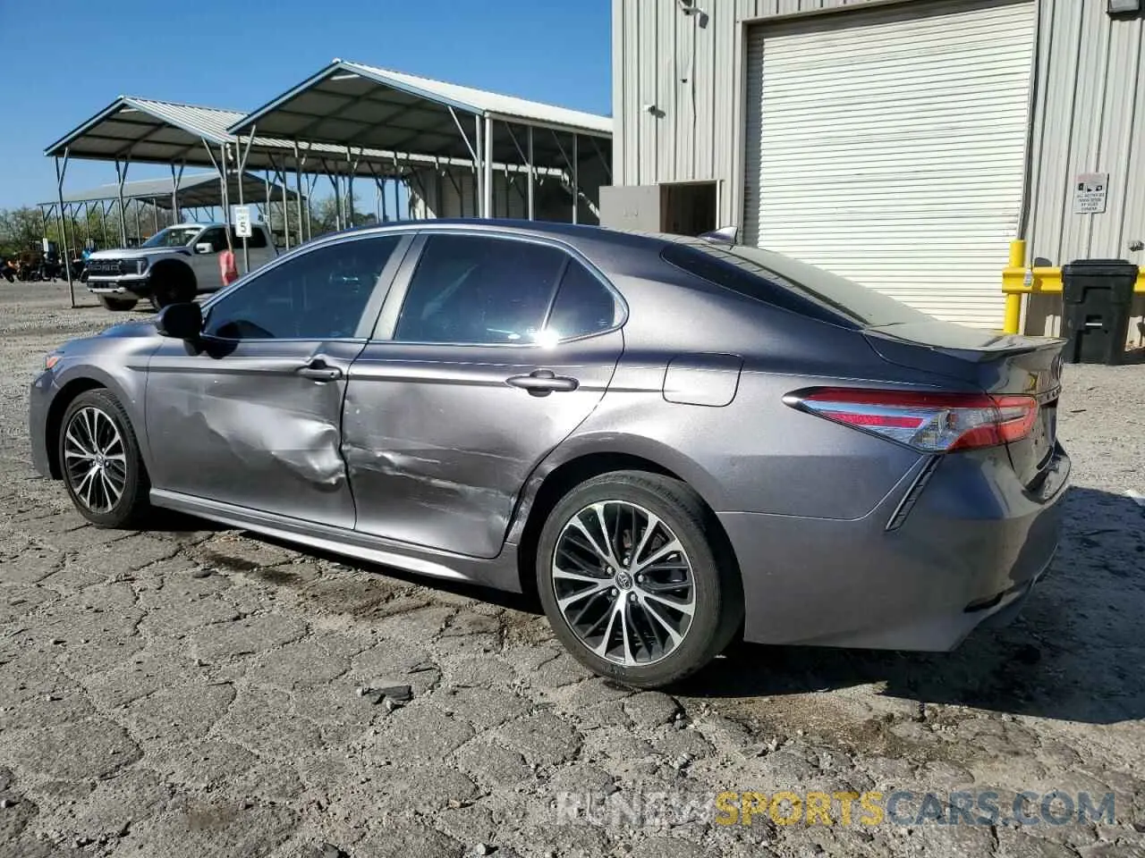 2 Photograph of a damaged car 4T1M11AK5LU860005 TOYOTA CAMRY 2020