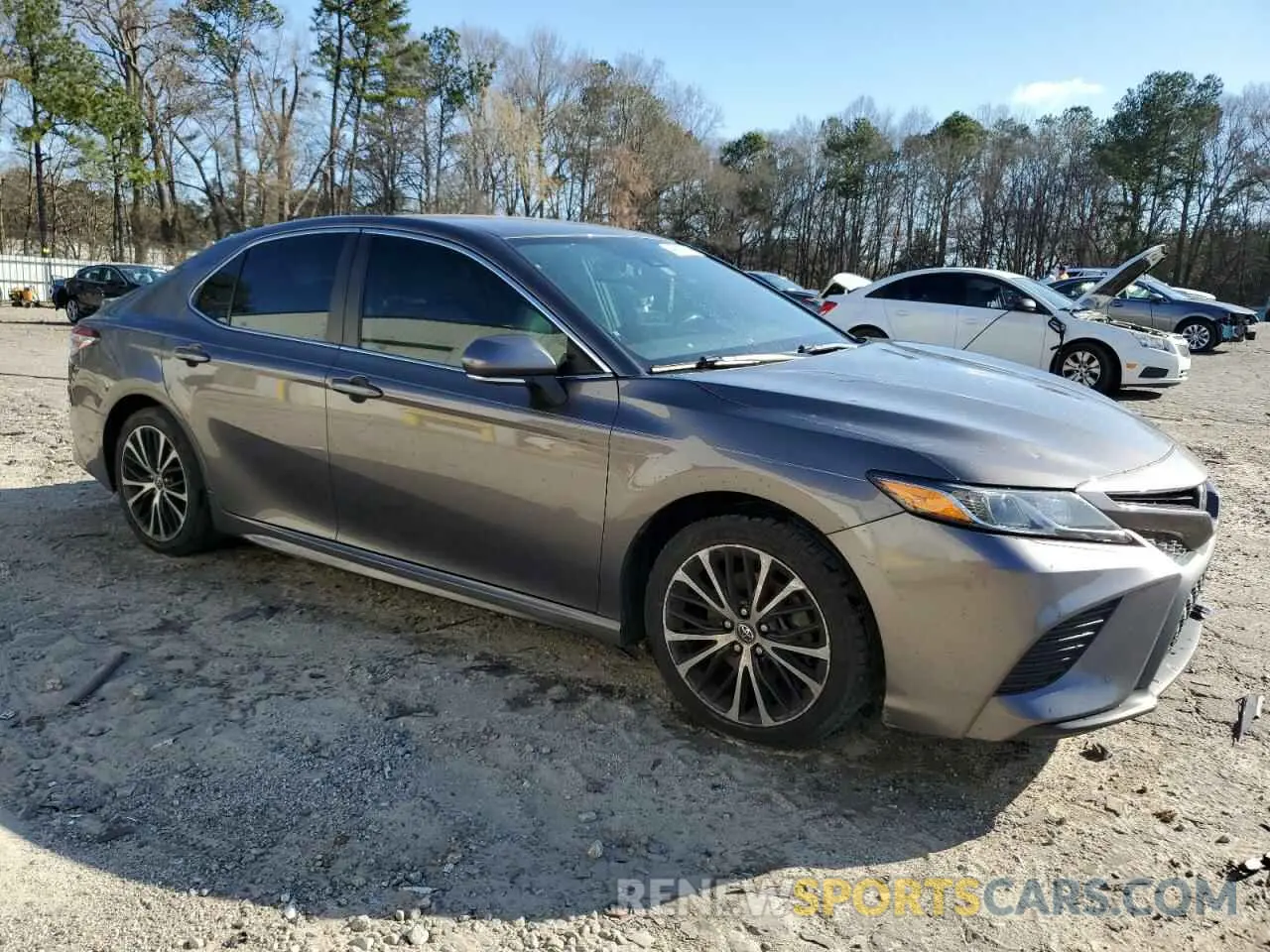 4 Photograph of a damaged car 4T1M11AK5LU860005 TOYOTA CAMRY 2020