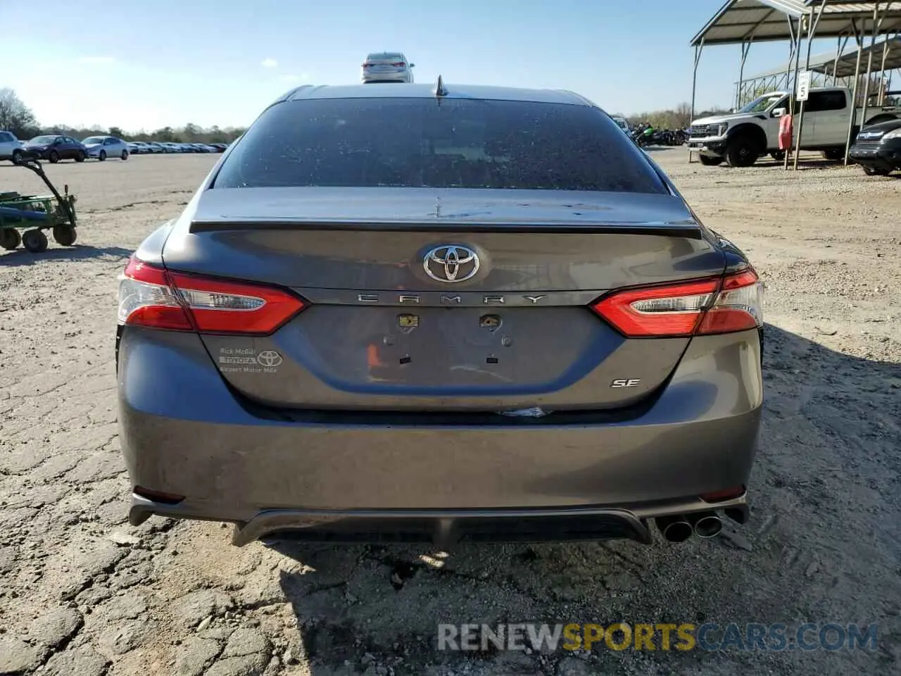 6 Photograph of a damaged car 4T1M11AK5LU860005 TOYOTA CAMRY 2020