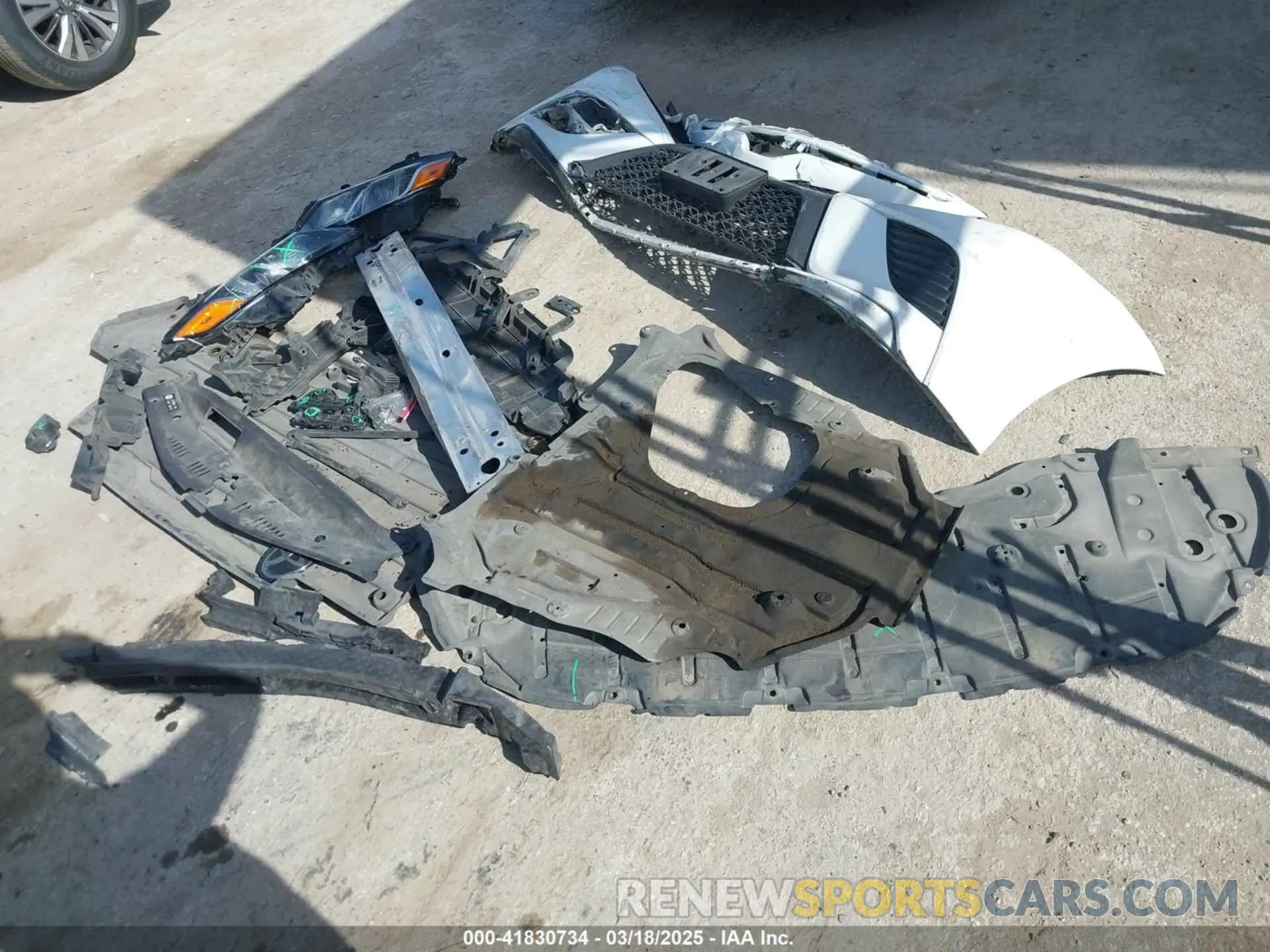 12 Photograph of a damaged car 4T1M11AK5LU901118 TOYOTA CAMRY 2020